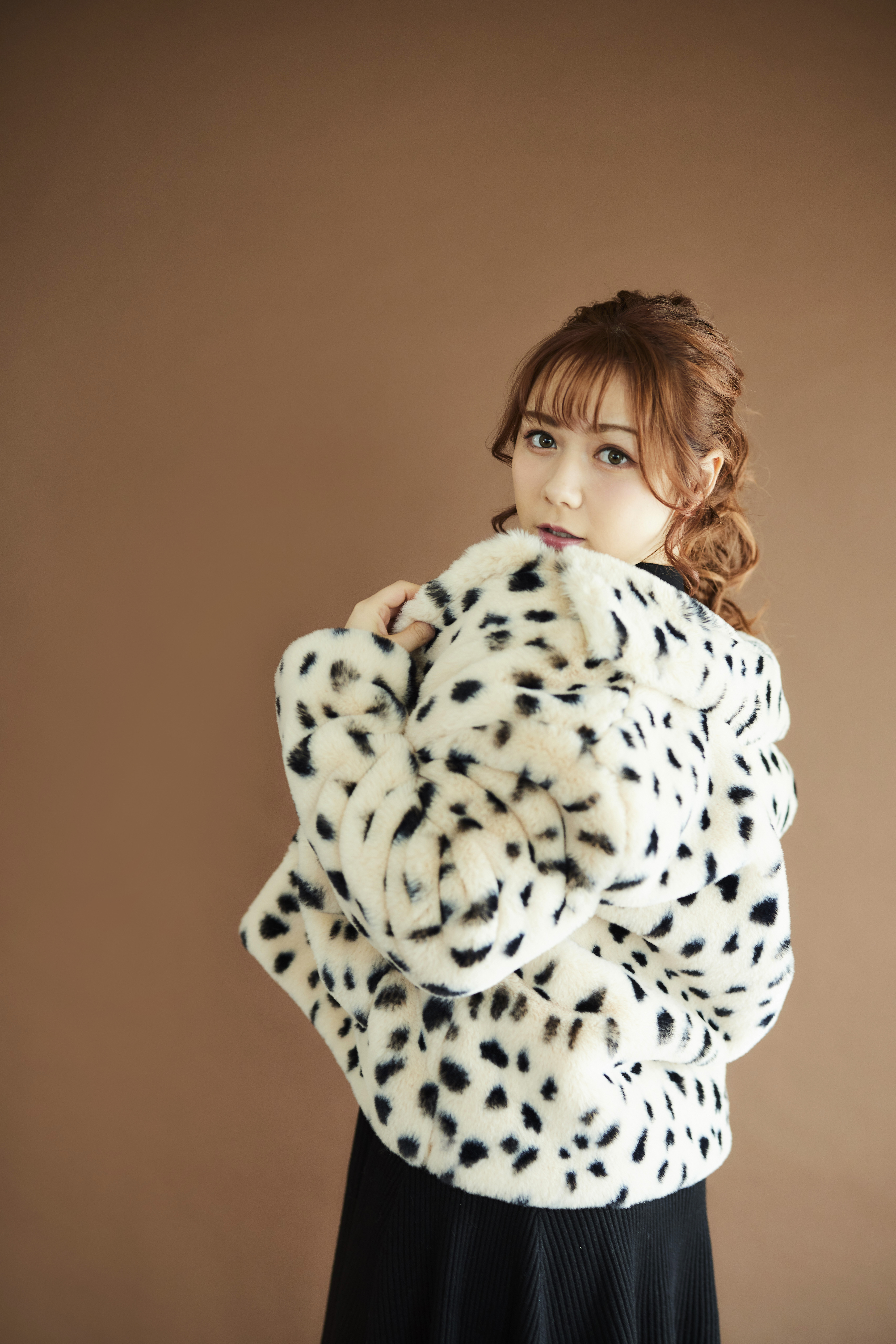 村重杏奈 ダルメシアンファーコートsc1143 Stella Tokyo