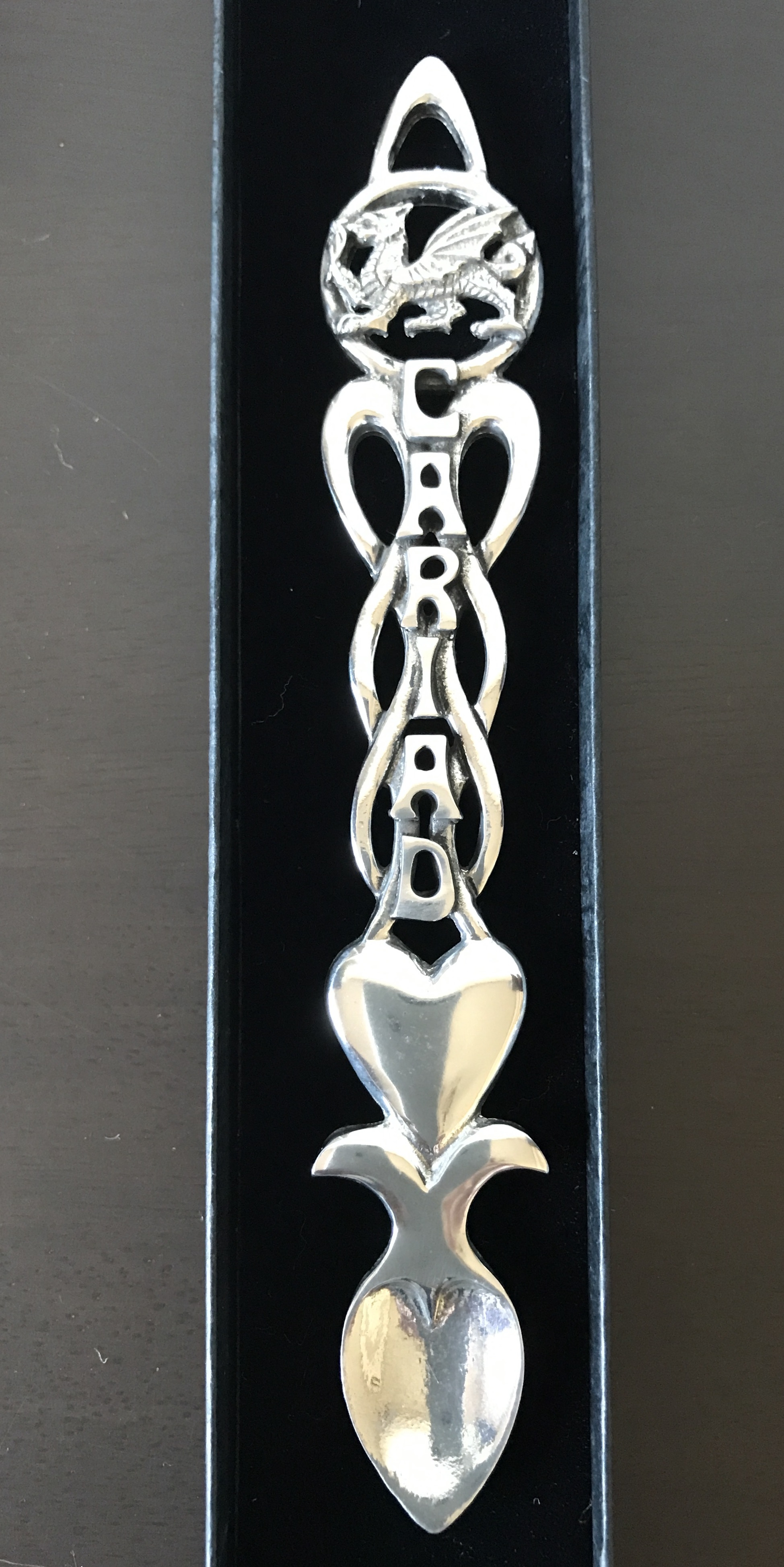 ウェルッシュ ラブスプーン Pewter Welsh Love Spoon Welsh Dragon Carried Hearts Merry Unbirthday