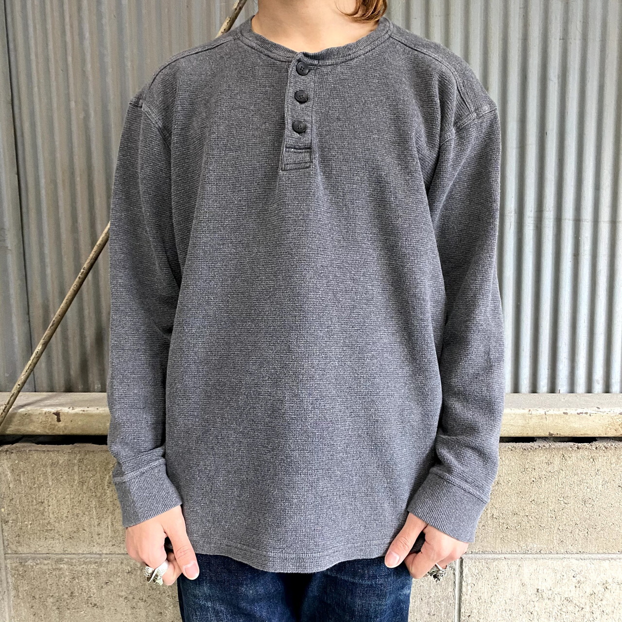 Carhartt カーハート ワンポイントロゴ ヘンリーネック サーマルロングTシャツ メンズXL 古着 ロンT グレー【ロングTシャツ】 | cave 古着屋【公式】古着通販サイト powered by BASE