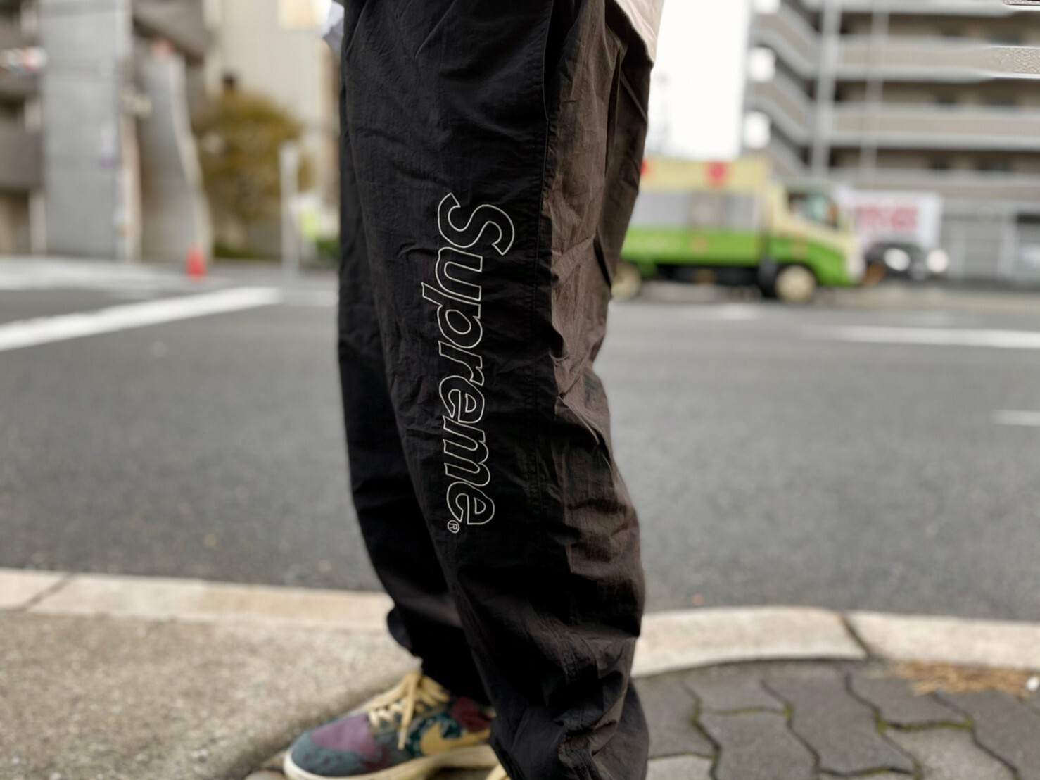 Supreme Warm Up Pant Sサイズ3着用回数はどの程度ですか - その他