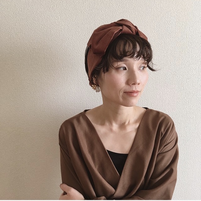 Prele コーデュロイヘアバンド 赤茶 ペタロデパート