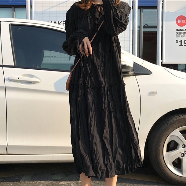 送料無料 ワンピース ミモレ丈 膝丈 長袖 レトロ ワンピ おしゃれ シンプル 無地 ブラック 黒 ホワイト 白 シャツ風 春 秋 10代 代 30代 大人カジュアル ワンピース コーデ しわ加工 プリーツ リボン こなれ感 ラフ ゆったりウエスト 着回し 重ね着 カジュアル