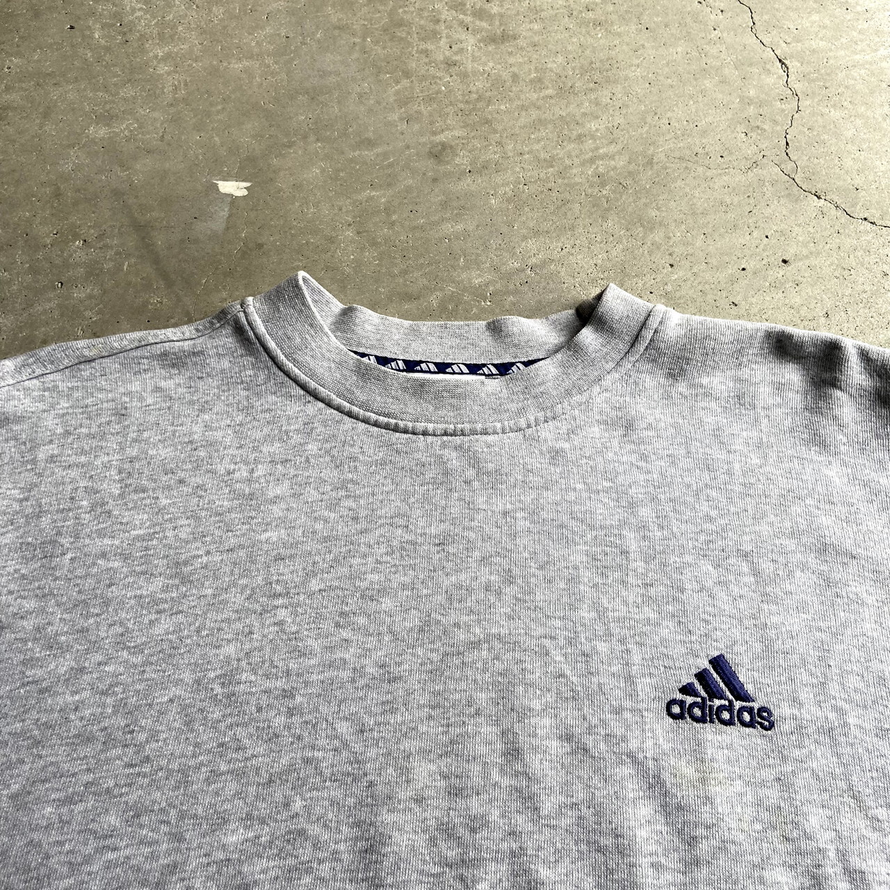 90年代 adidas アディダス 胸 ワンポイント ロゴ 刺繍 スウェット トレーナー メンズL 古着 90s ビンテージ ヴィンテージ トレーナー グレー【スウェット】【AL2109】 | cave 古着屋【公式】古着通販サイト powered by BASE