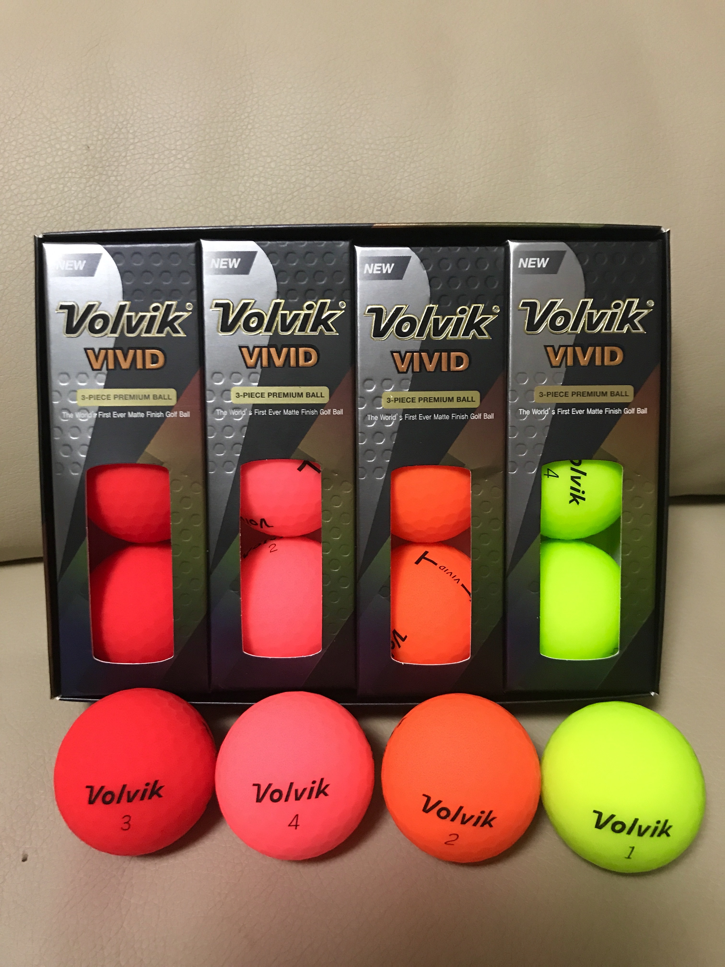 限定sale Volvikボルビック Vividビビッド マットカラーゴルフボール マットな質感と鮮やかな発色で視認性抜群 U100 Labo