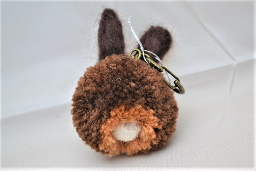 ボンボンぐるみのキーホルダー Ver1 うさぎセレクトショップ森音 東京神田のうさぎ雑貨