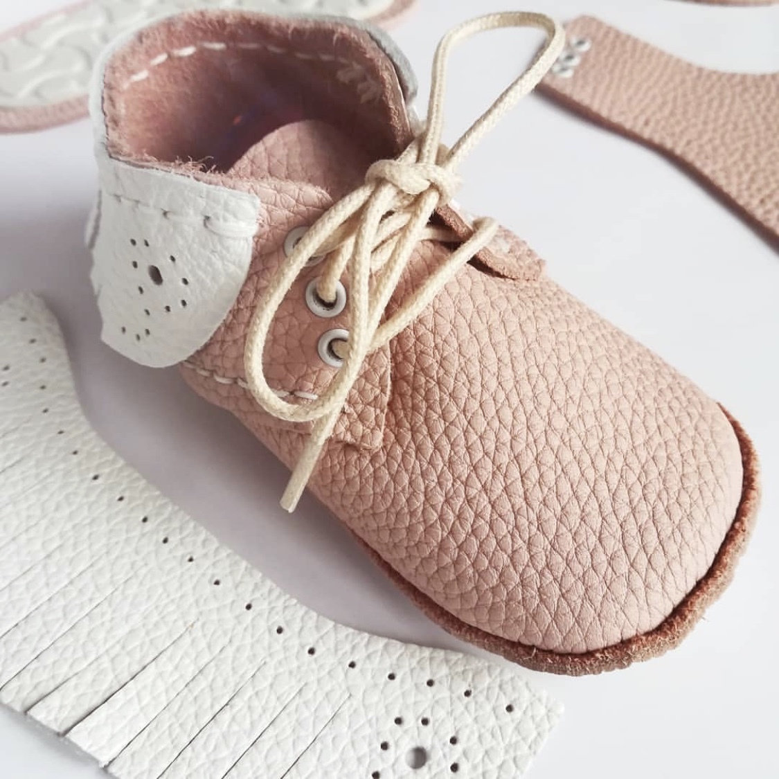 First Baby Shoes Model Sky ファーストシューズ手作りキット Salmon Pink Little Sweetheart Australia