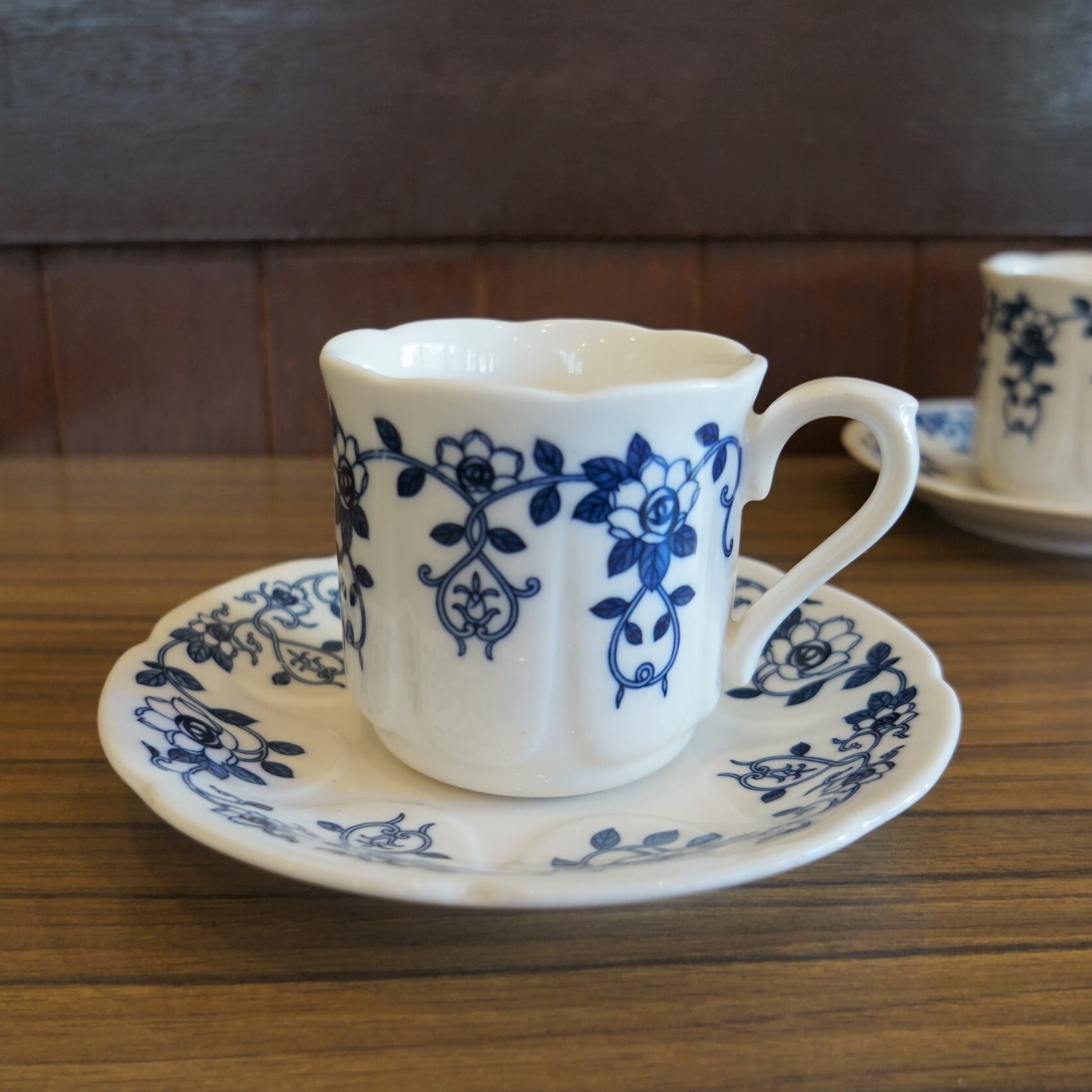 青いバラ柄のカップ ソーサー 2客セット 純喫茶家具の村田商會