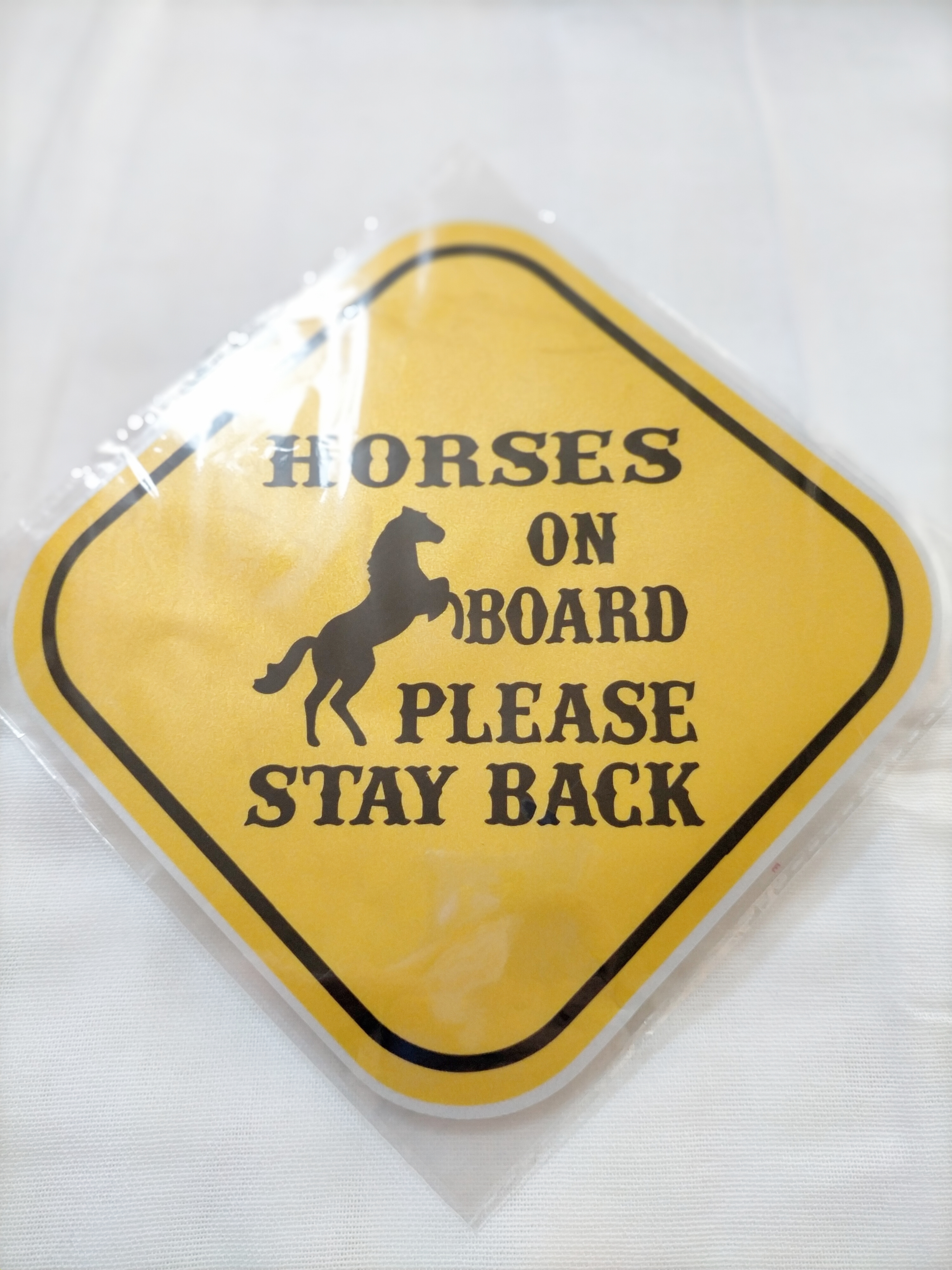 Horse On Board カーステッカー 馬運車にもおすすめ 乗馬 馬術 競走馬 おもしろステッカー Horsemom 馬 乗馬グッズ専門