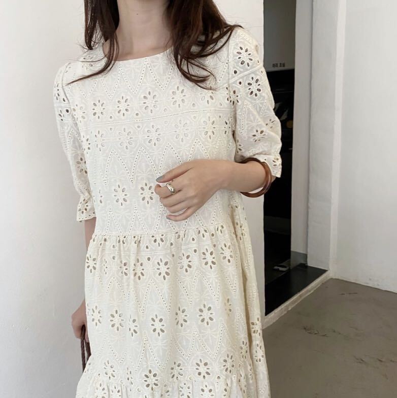 フラワー刺繍ワンピース Lulumakani