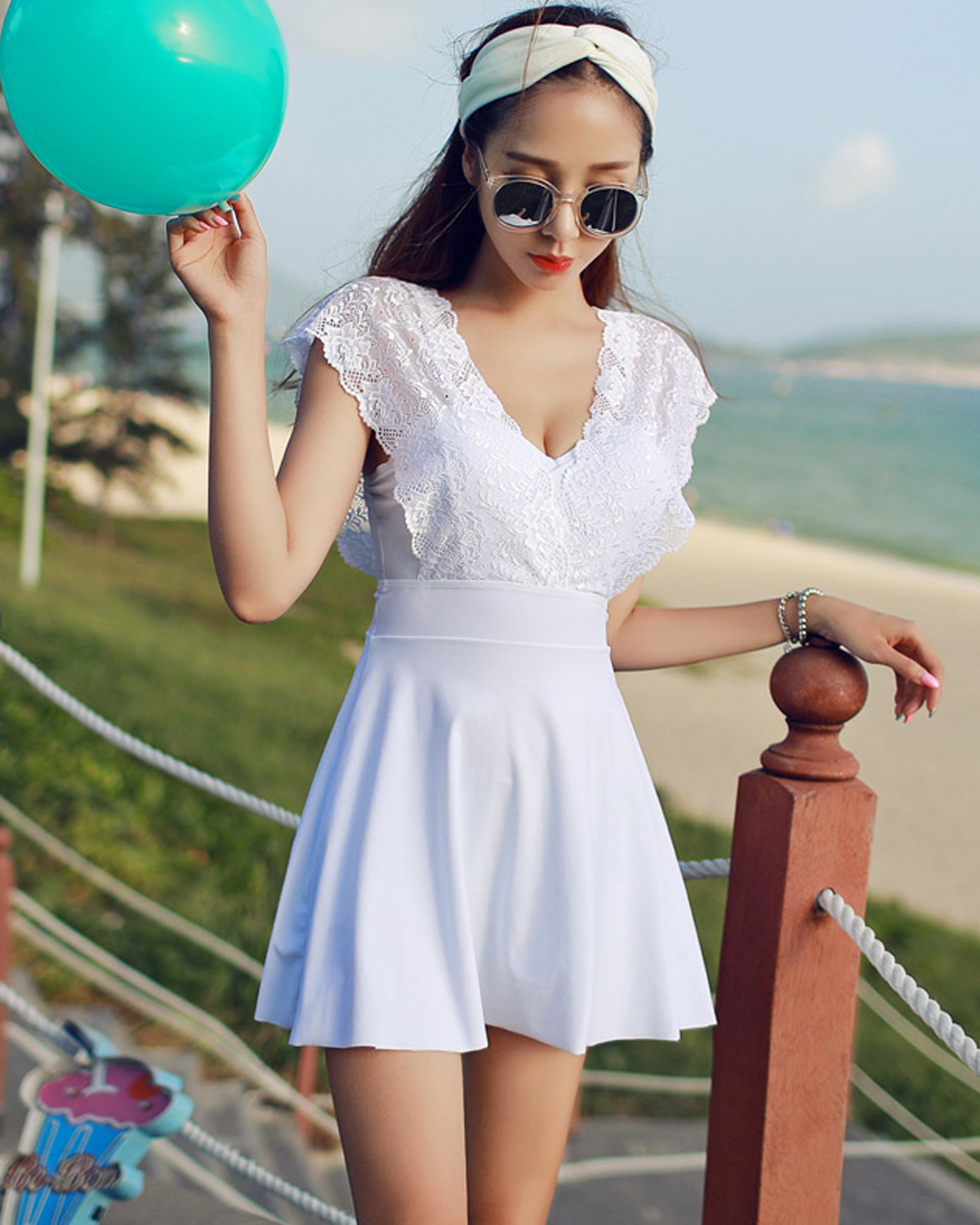 レディース水着 レディース 水着 レース シースルー Vネック ワンピースタイプ ワンピース水着 ワンピース ワンピ モノトーン 白 ホワイト 黒 ブラック 無地 プチプラレディースファッション通販 Yboueki