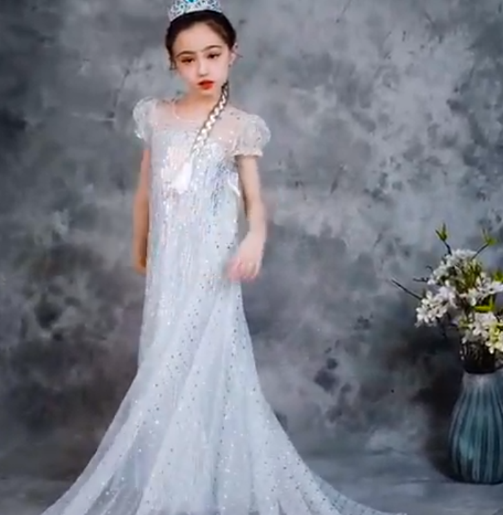 キラキラ輝く エルサ風 ドレス 女の子 衣装 エルサ 風 アナ雪2 ドレス 子ども服 プリンセス キッズ ファッション 子供服 女の子 ワンピース 衣装 コスプレ 七五三 ハロウィン クリスマス プレゼント 100 110 1 130 140 150 送料無料 韓国レディース キッズ