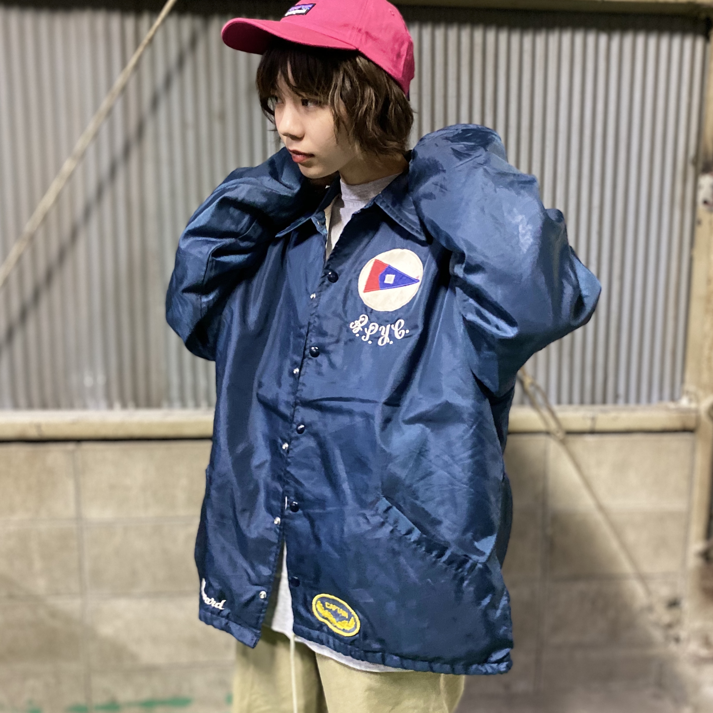 70年代 ビンテージ ナイロンコーチジャケット バックロゴ ワッペン 刺繍 ネイビー 紺色 メンズxl相当 70s ヴィンテージ 古着 ナイロンジャケット Cave 古着屋 公式 古着通販サイト