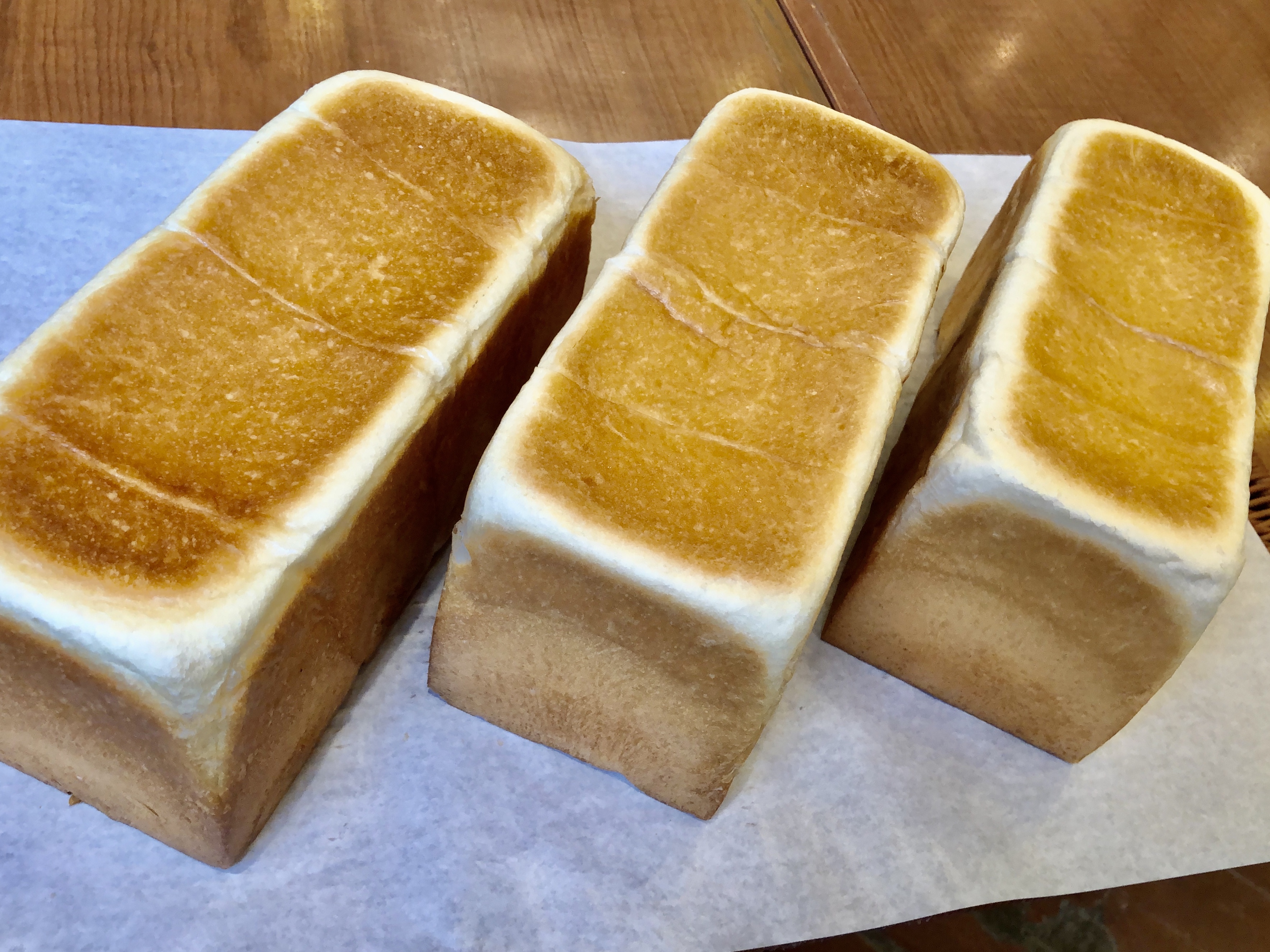 石窯焼き 森のふわもち食パン6斤 税込 送料別 札幌のパン屋 どんぐり 公式オンラインショップ