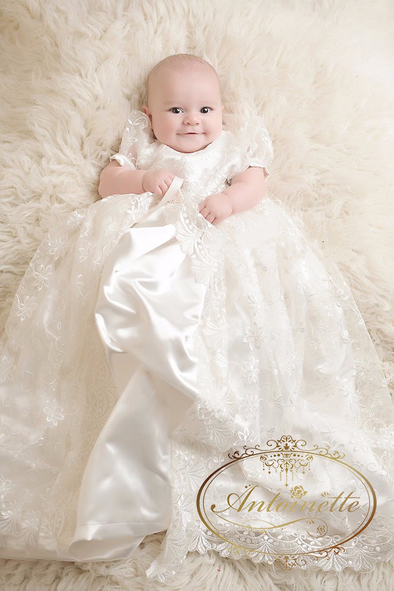 赤ちゃん 高品質 お宮参り 海外デザイン ヘッドドレスつき ドレス 可愛い 退院 出産祝い セレモニードレス フォーマルドレス 新生児 Ankd226 Antoinette