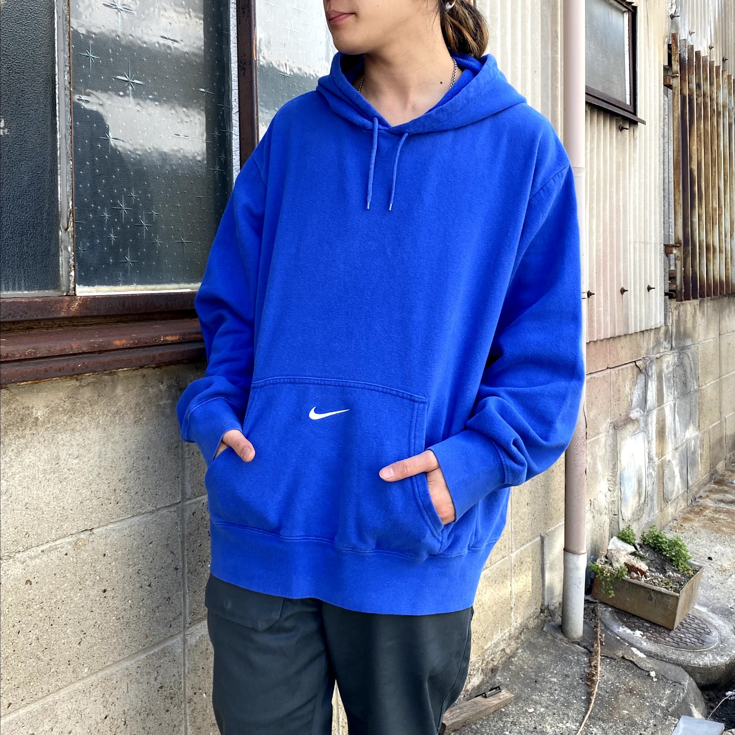 Nike ナイキ センターロゴ刺繍 プルオーバースウェットパーカー メンズxl 古着 ブルー 青色 パーカー Al Cave 古着屋 公式 古着通販サイト 8 31まで 夏物最大50 Off開催中