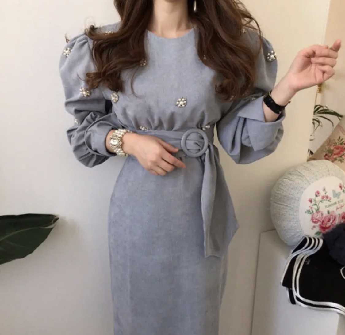 韓国レディースファッション 6242 エレガント ビジューパール付き パフスリーブ ワンピース 送料無料 流行オルチャンファッション 人気のプチプラ韓国レディースファッション新作通販 Aliceholly