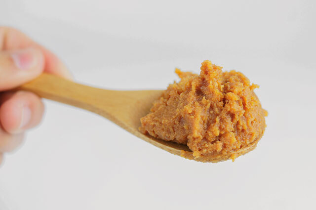 マルカワみそ 日本 チューブタイプ 345g 有機味噌 生みそ 辛口 木桶仕込み 宅急便 オーガニックストア麻布島崎屋