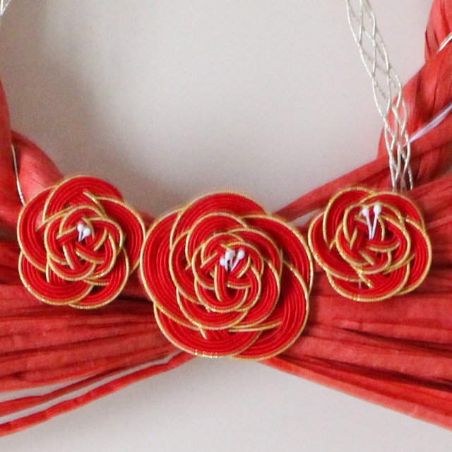 3本の薔薇のリース 紙単衣 Kamihitoe 水引アクセサリーと雑貨のお店