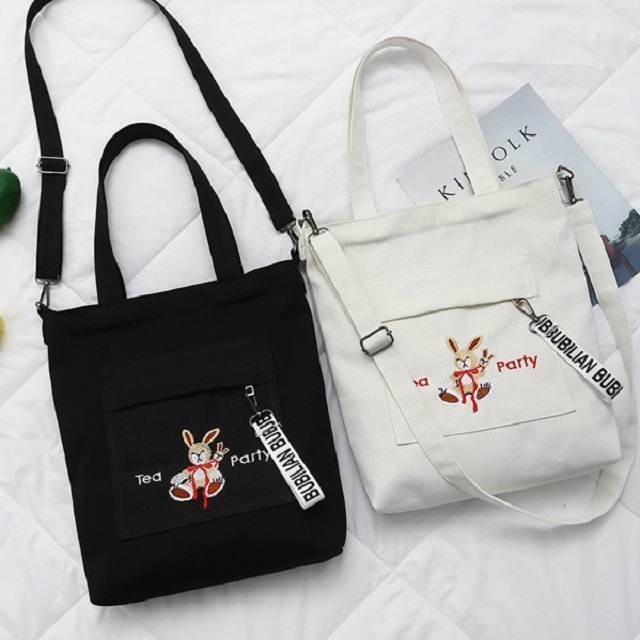 カジュアル刺繍トートバッグ ウサギ刺繍 ショルダー 可愛い 学生 街角のカフェテラス