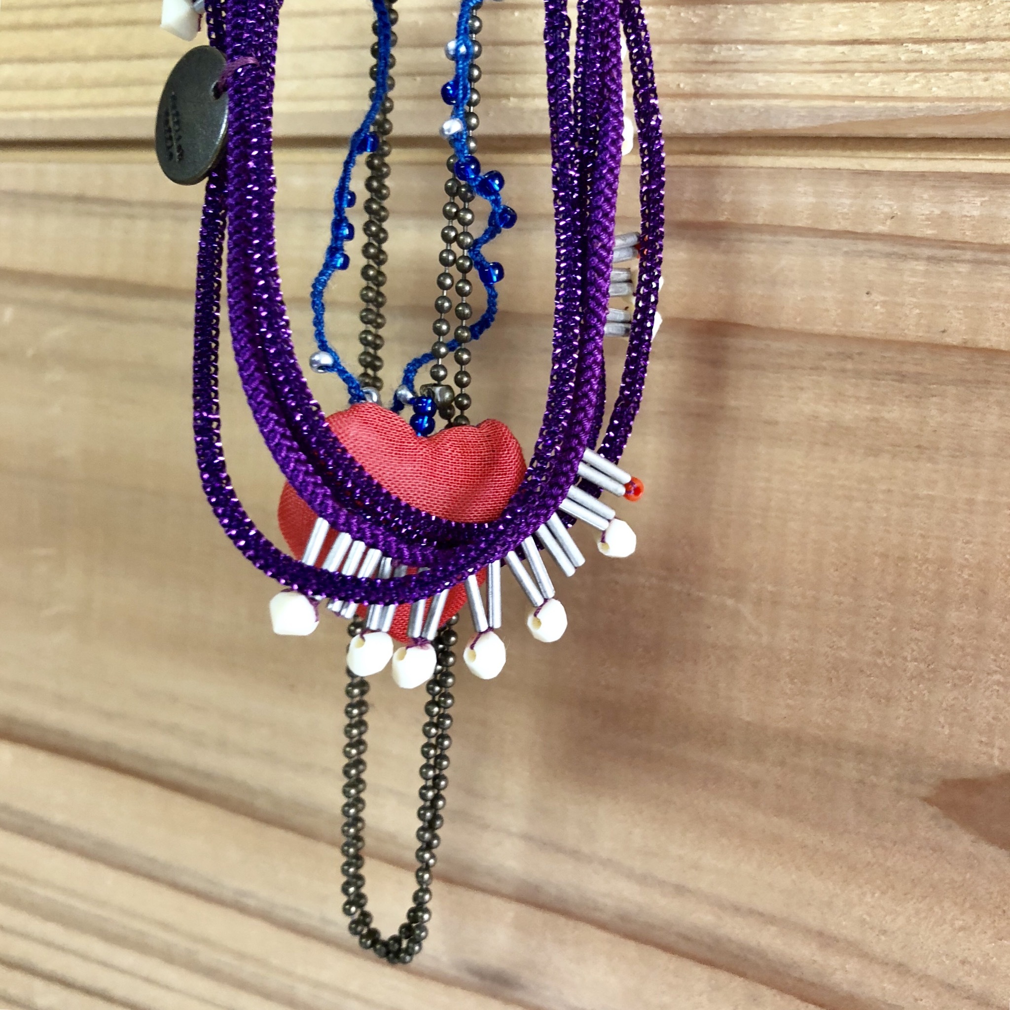 50 Offセール ワッフリッシュワッフル Wafflish Waffle ハートのネックレス Horornisfort By Qeskes