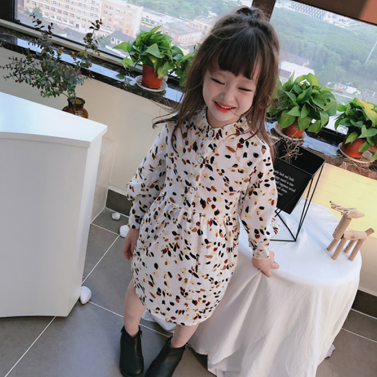 90 130 ワンピース オフホワイト 総柄 女の子 ドレス 秋冬 新作 韓国子供服 Q Toworld キュートワールド 子供服 メール便は何点でも送料の合計は280円