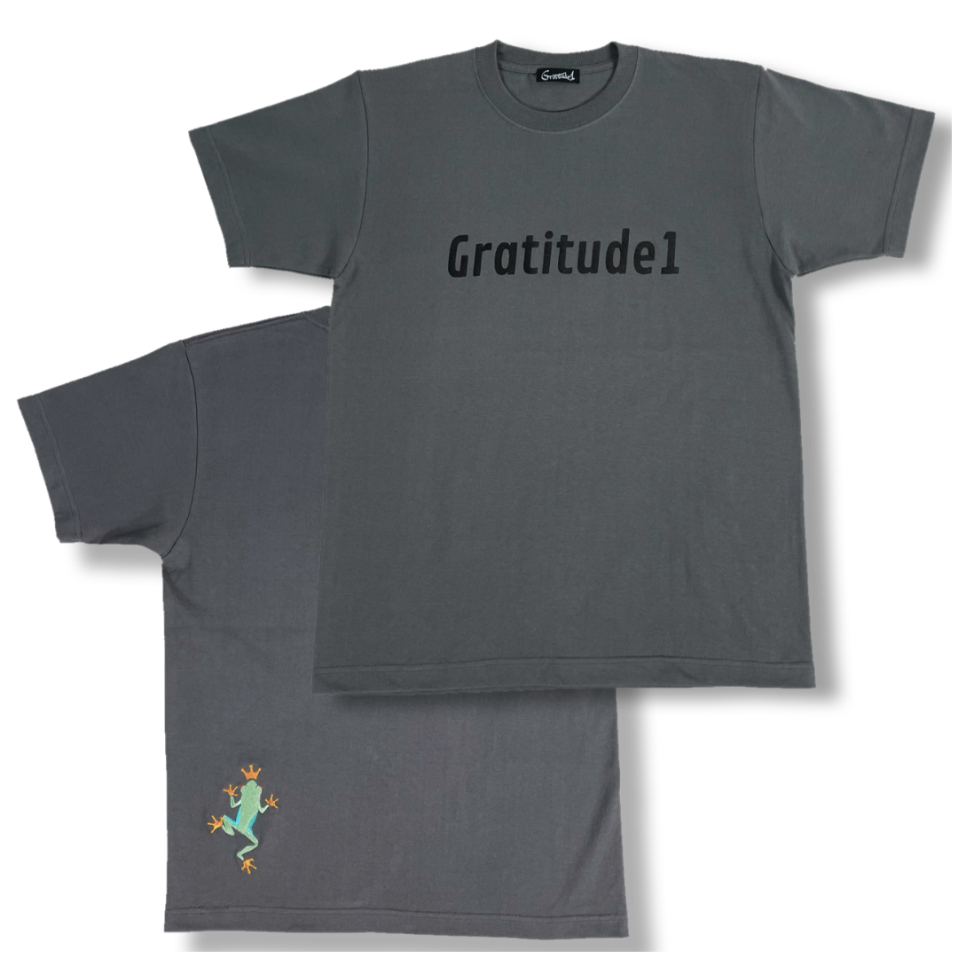 Gratitude1 Frog Logo Tシャツ ダークグレー Gratitude1