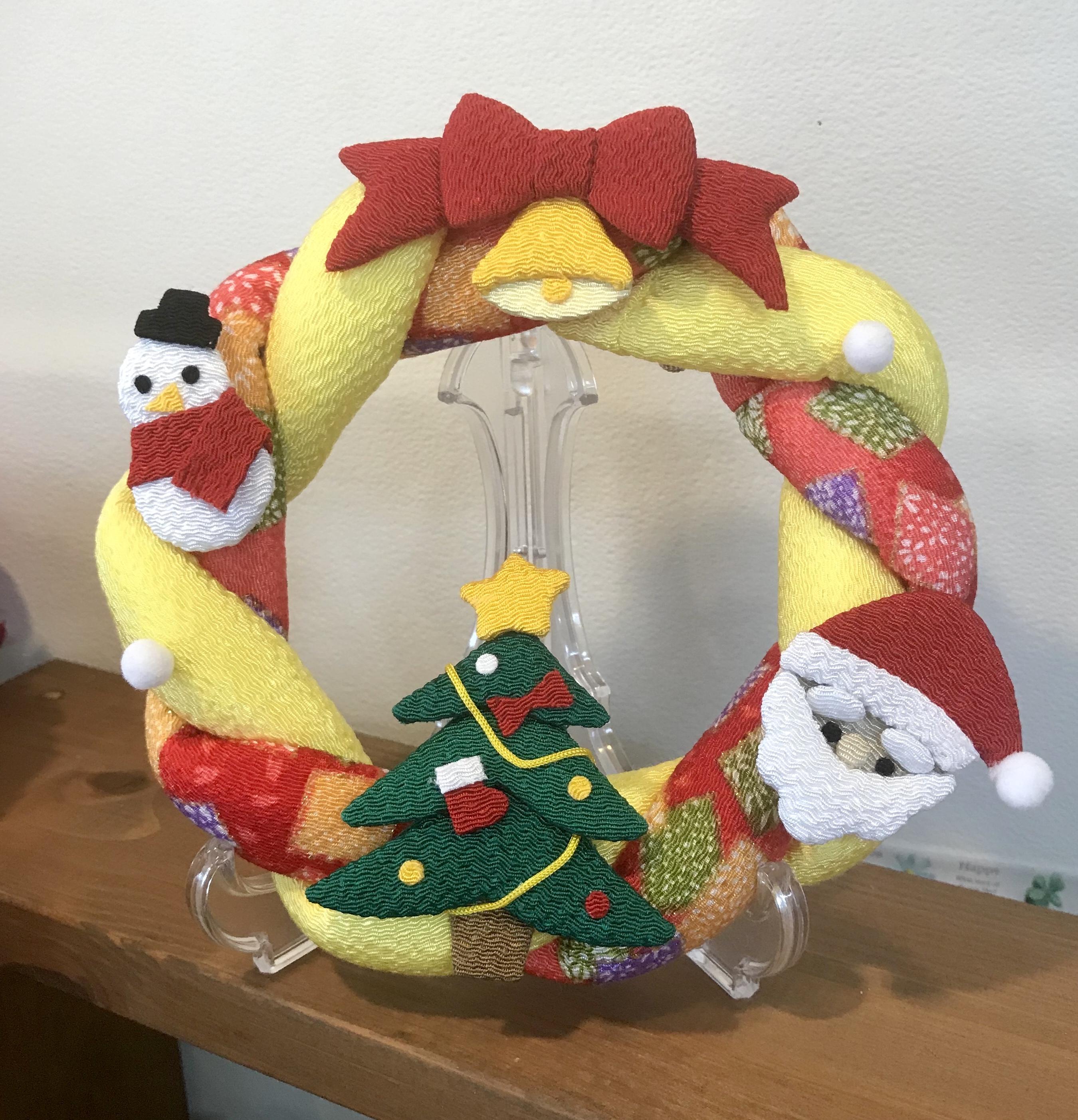 ちりめんクリスマスリース 赤柄 イエロー 千座 Senkura