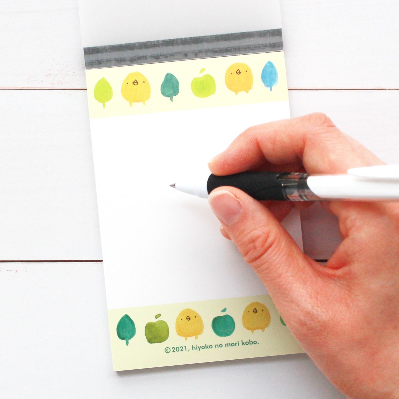 メモ帳 ひよこさんと葉っぱとりんご ひよこのもり工房 Webshop