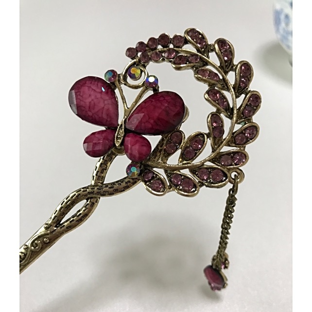 かんざし 簪 髪留め 髪飾り ヘアアクセサリー レディース アンティーク調 蝶々 パープル レディースの海外トレンドファッション通販サイト Kahana