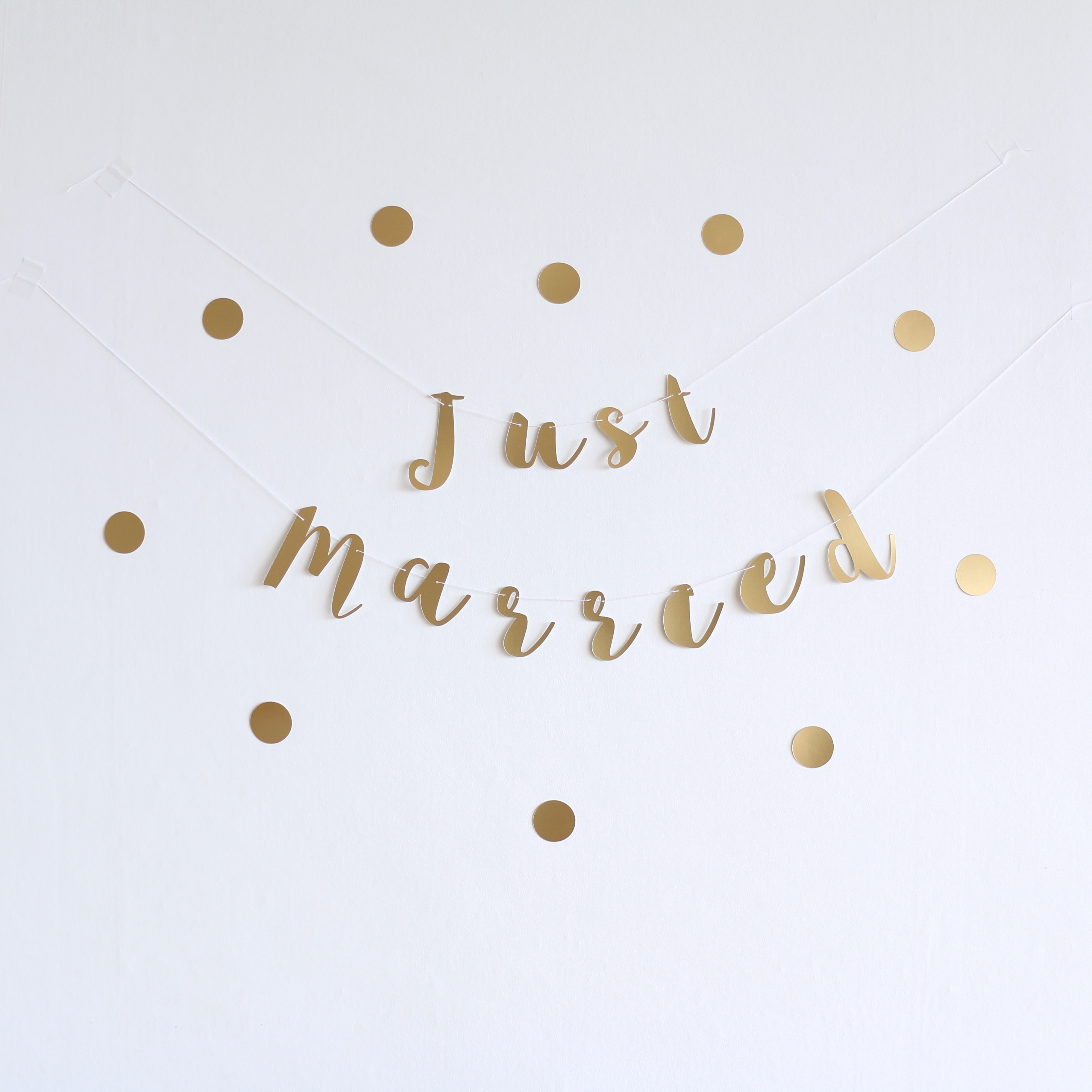 ウェディングガーランド 筆記体 R 結婚式 受付 飾り付け 飾り 二次会 前撮り Sol Luna 誕生日 結婚式の飾り付け デコレーションアイテム専門店