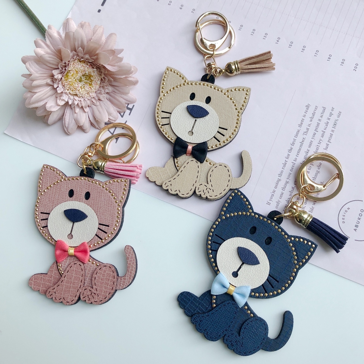 ネコチャーム チャーム キーホルダー 猫 アニマル おしゃれ カード入れ シンプル かわいい セレクトショップオンリーユー