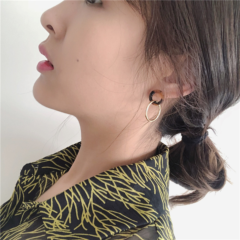 レトロ可愛いべっ甲柄ピアス 韓国レディースファッション通販 Krex ケーレックス