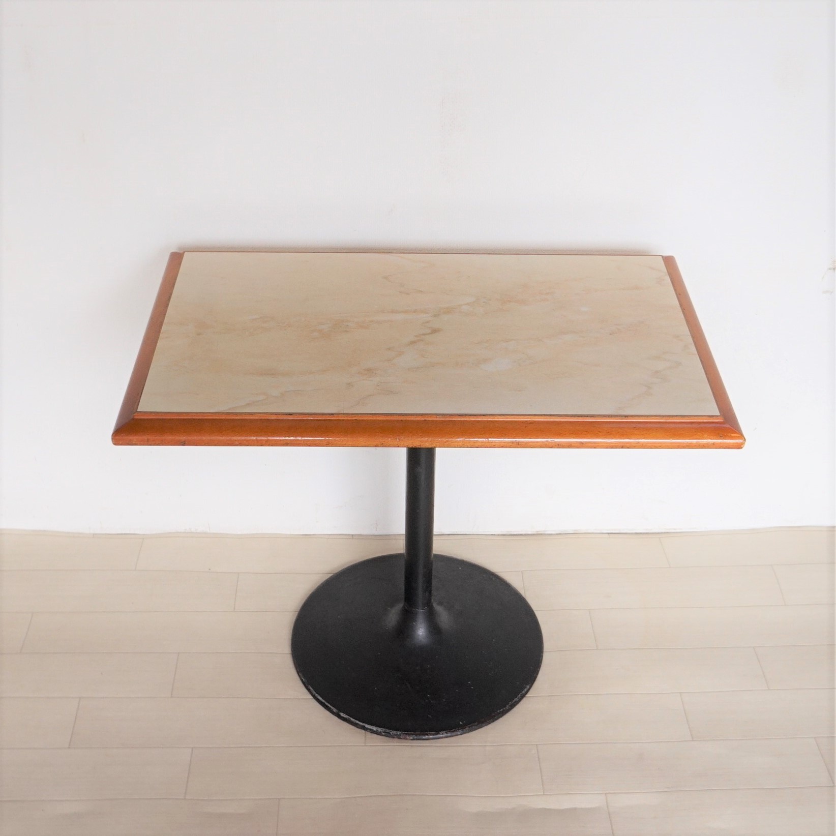 パンダ 大理石柄テーブル 純喫茶家具の村田商會