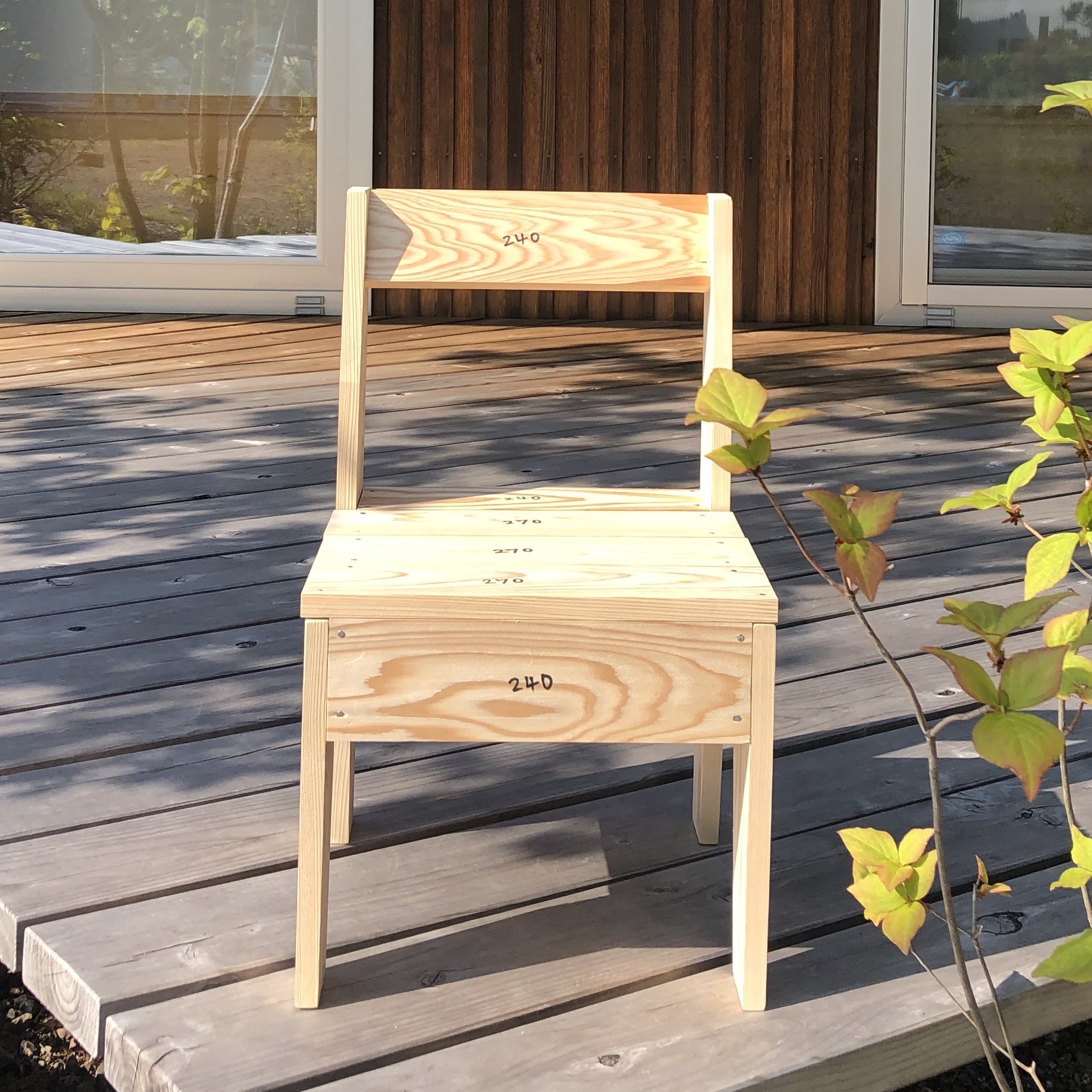 天竜杉無垢ウッドチェア手作りキット Ishimokuzakka