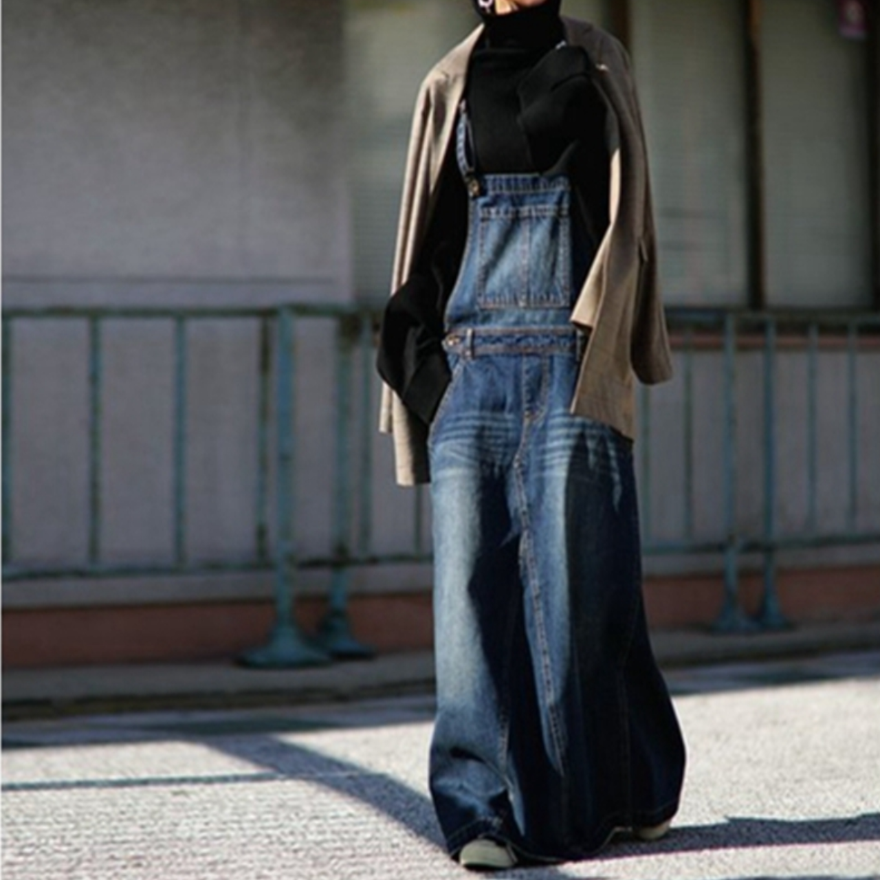 サロペットワンピース デニム ストラップ Aライン ルーズ ゆったり レイヤードスタイル カジュアル Hahimi Shop