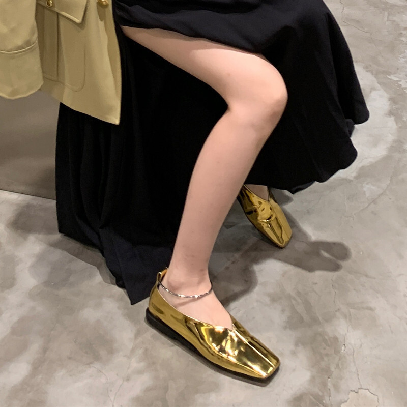 Pumps Ring Gold 靴 シューズ パンプス アンクルリング ゴールド 金 メタリック ローヒール フラット 歩きやすい 大人 可愛い 個性的 カジュアル きれいめ デート お出かけ 女子会 お呼ばれ 春 秋 レディース Sea Sign Post