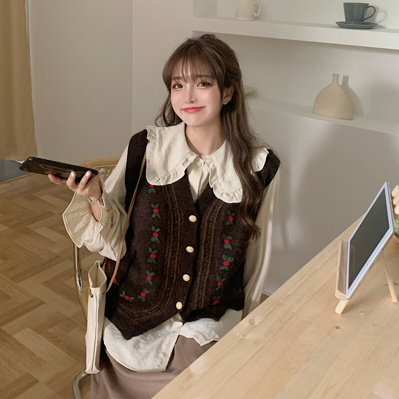 全身レトロコーデ フリルシャツ ブラウンセーターベスト ベージュロングスカート N087 Rumina Select Shop