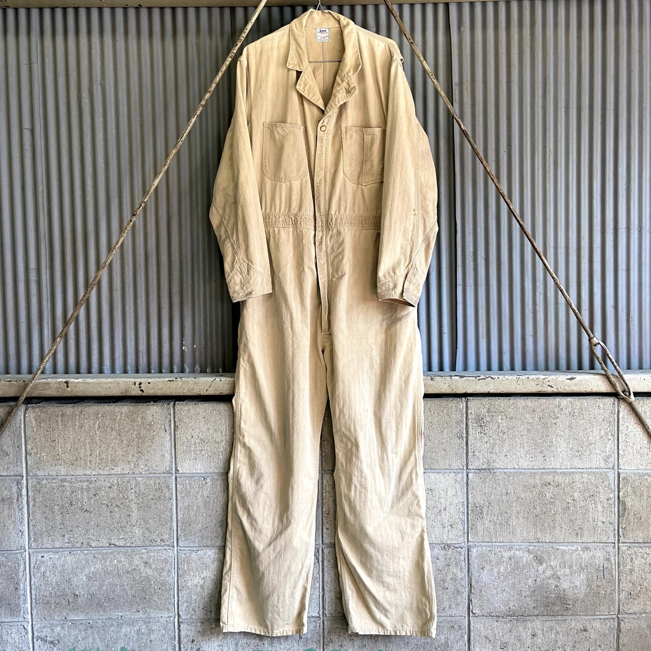 50年代 Lee リー ロングl Union Alls オールインワン メンズxl相当 ｗ40 古着 50s ビンテージ ヴィンテージ つなぎ Hbt ヘリンボーンツイル Talonジップ ベージュ オーバーオール Cave 古着屋 公式 古着通販サイト 6 7 12 00まで半袖シャツ全品10 Off