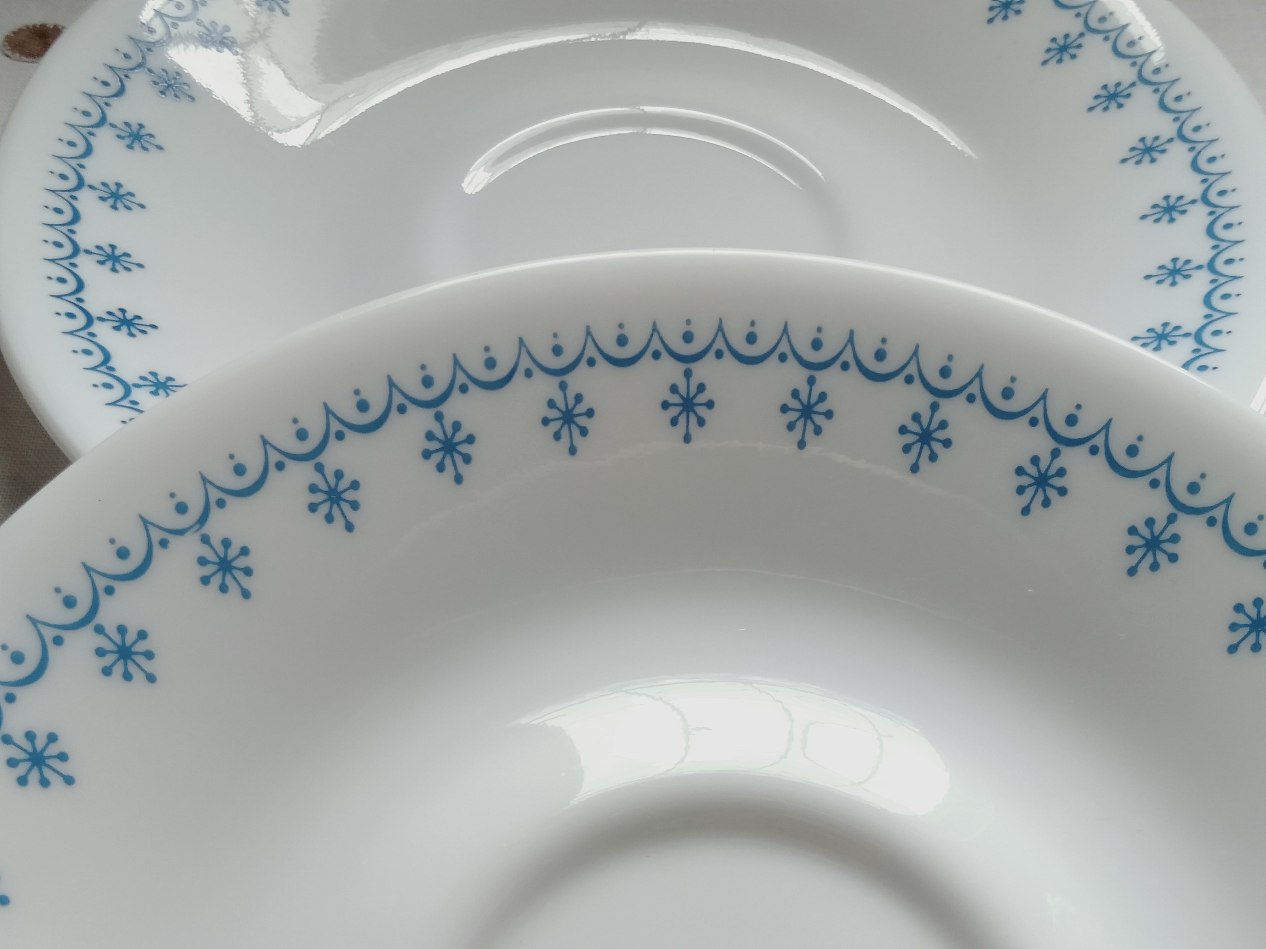 Vintage 1970年代 コーニング社 コレール スノーフレーク カップ ソーサー2客セット Happy Makana