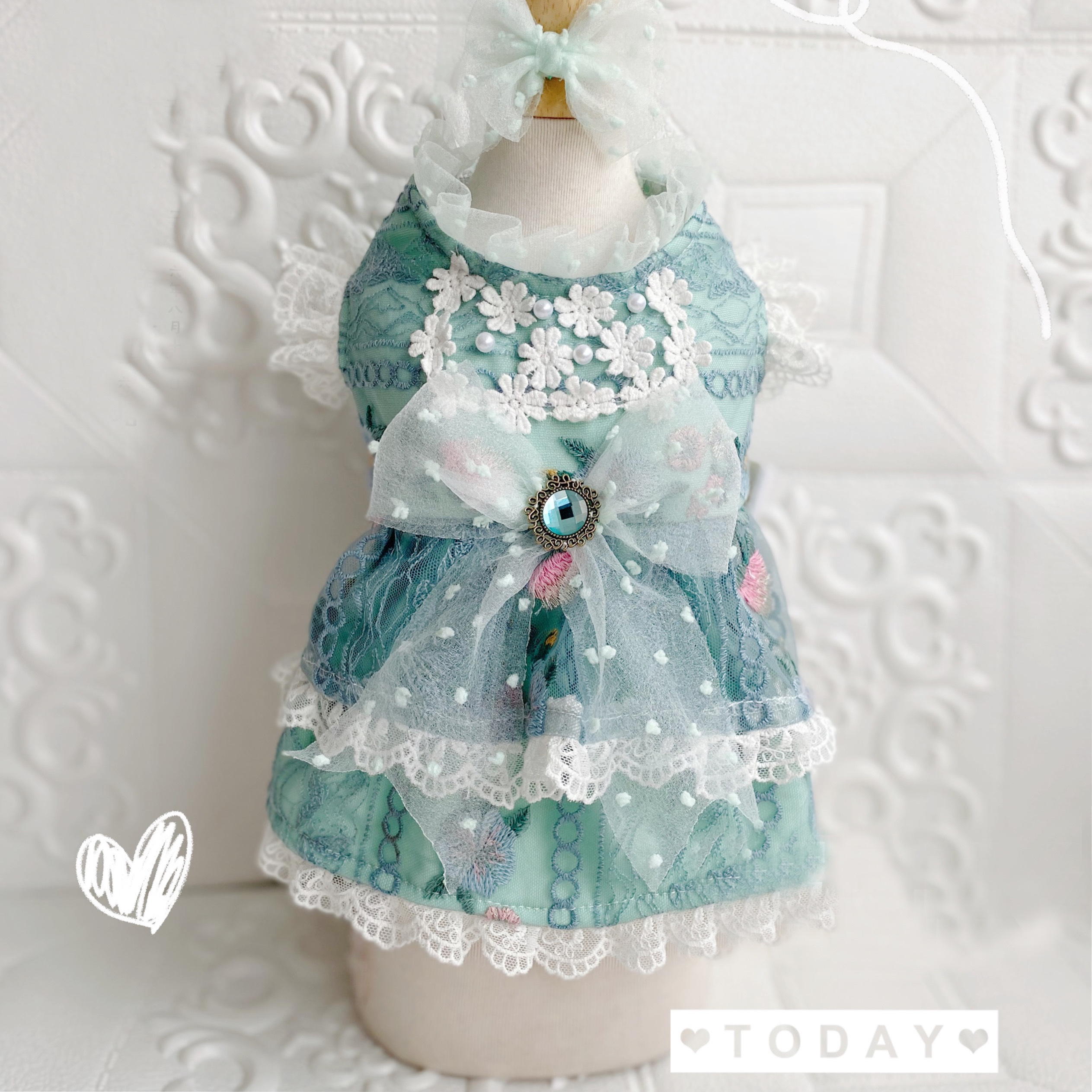 グリーンビッグリボンお花刺繍ワンピース プチプラでも可愛い愛犬のお洋服通販 Sunnysevenpet