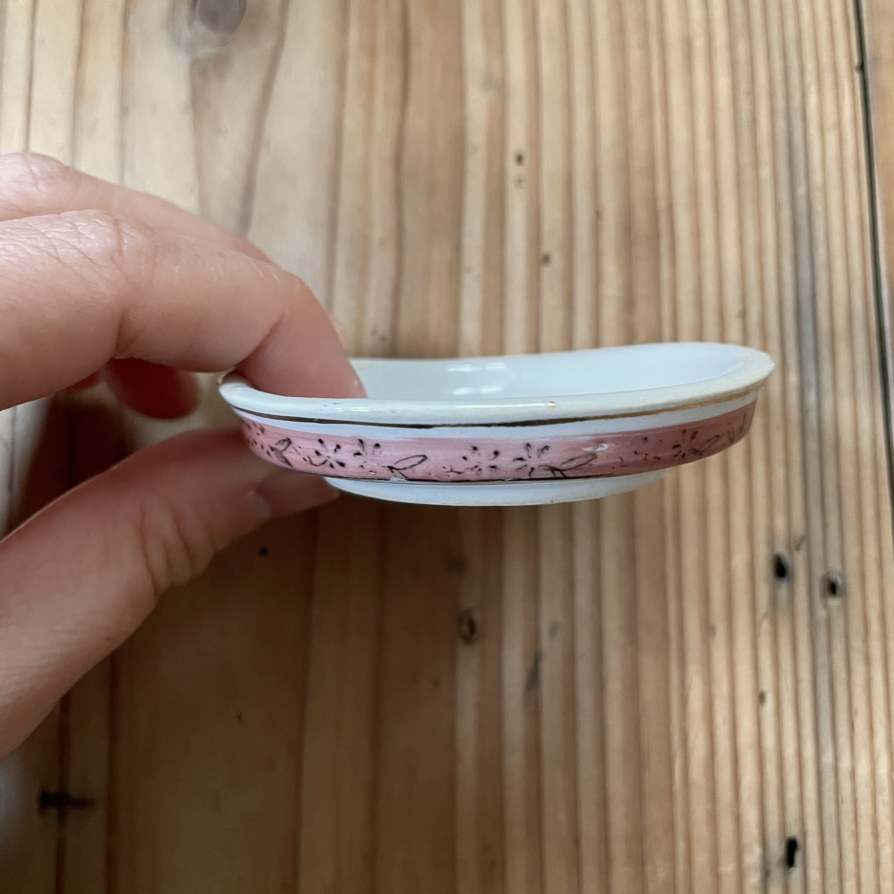 側面の可愛い小皿 Tsuitachi Craft Brocante