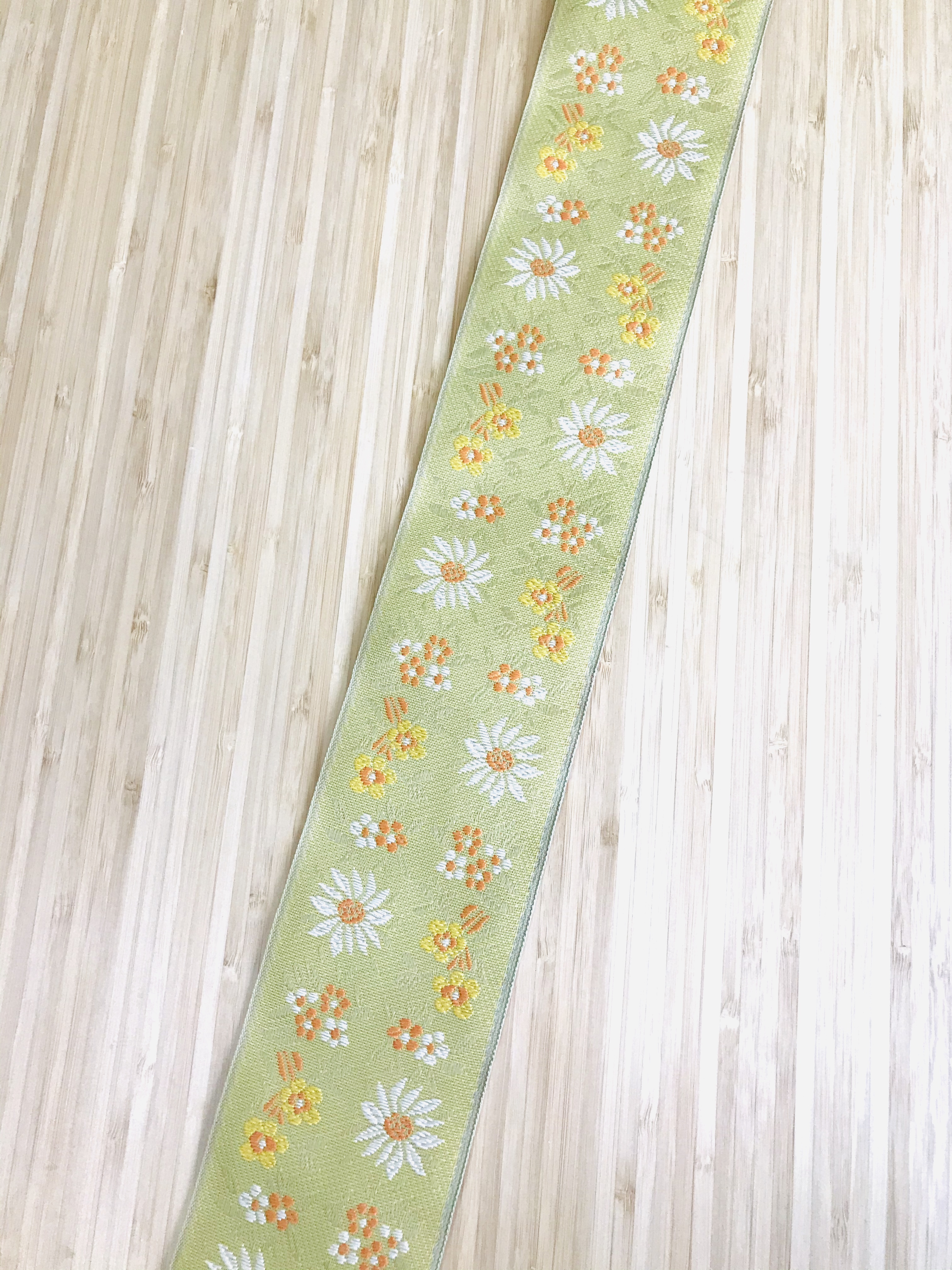 畳縁 たたみへり 花模様3 黄 4m 畳のヤスダ たたみのい草や縁 ヘリ を使った小物を販売中です 畳縁 たたみへり 花模様3 黄 4m 畳のヤスダ たたみのい草や縁 ヘリ を使った小物を販売中です