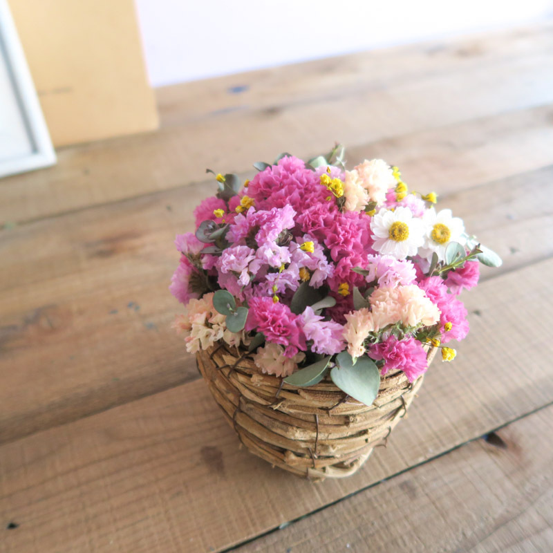 Pure Feminine Mini Flower Basket 母の日 ドライフラワー ギフト プレゼント Florilege Pure Feminine Mini Flower Basket 母の日 ドライフラワー ギフト プレゼント Florilege