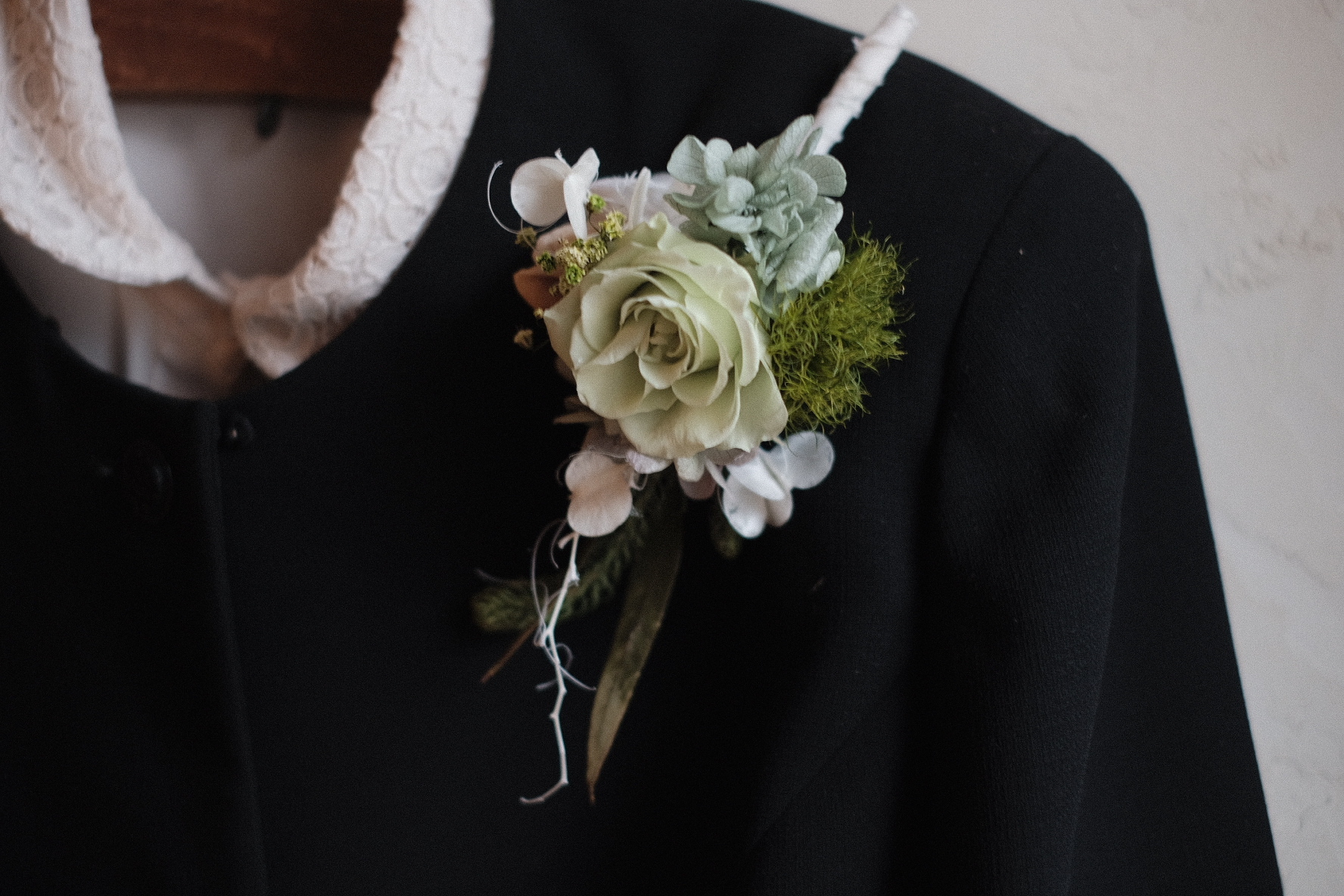 ミントグリーンローズのコサージュ Flower Atelier Sai Sai Ka ミントグリーンローズのコサージュ Flower Atelier Sai Sai Ka