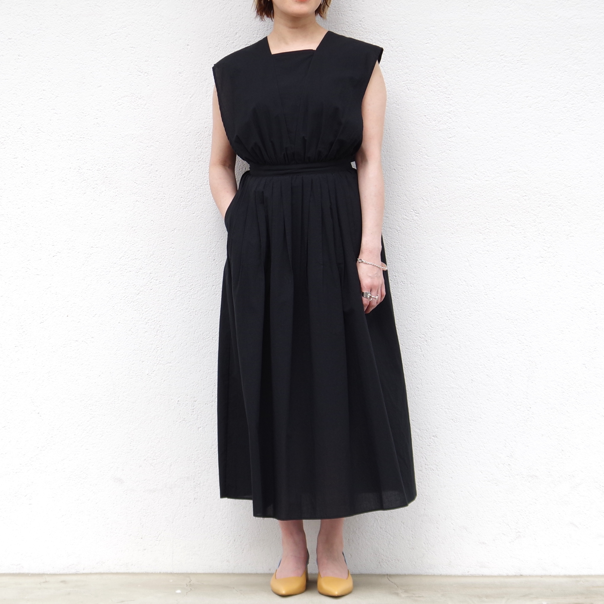 Sinme スクエアネックワンピース ブラック 再入荷 1f Store