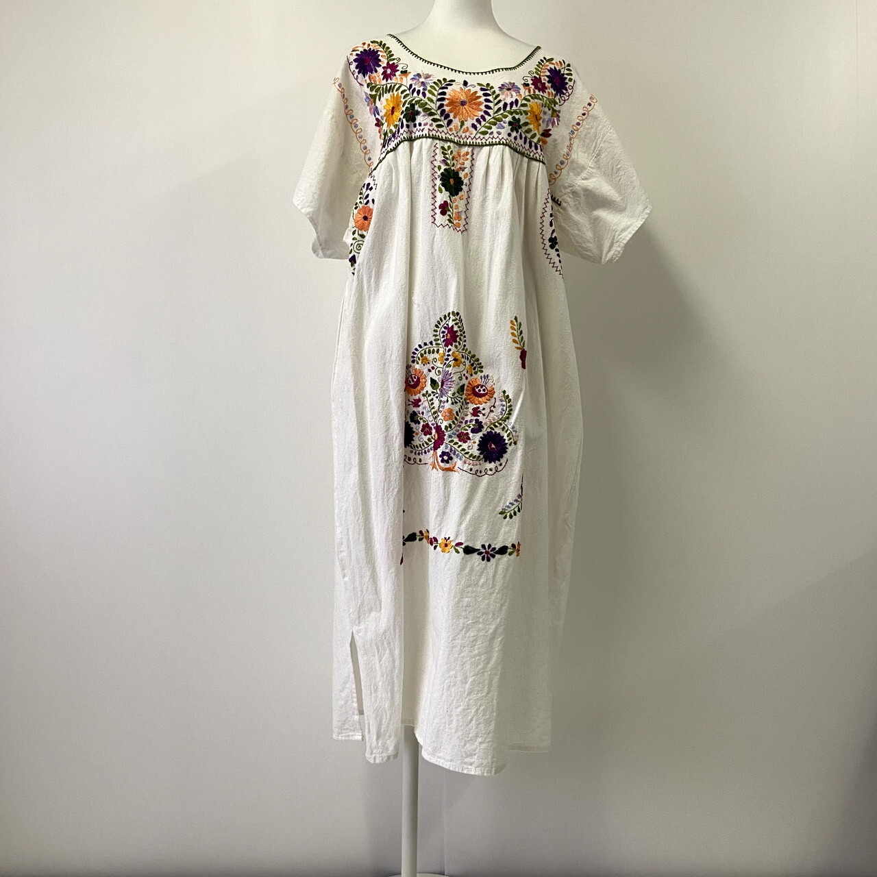 花刺繍 メキシカン ワンピース レディースm相当 古着 ホワイト 白色 ワンピース Sa2107 Cave 古着屋 公式 古着通販サイト 8 31まで 夏物最大50 Off開催中