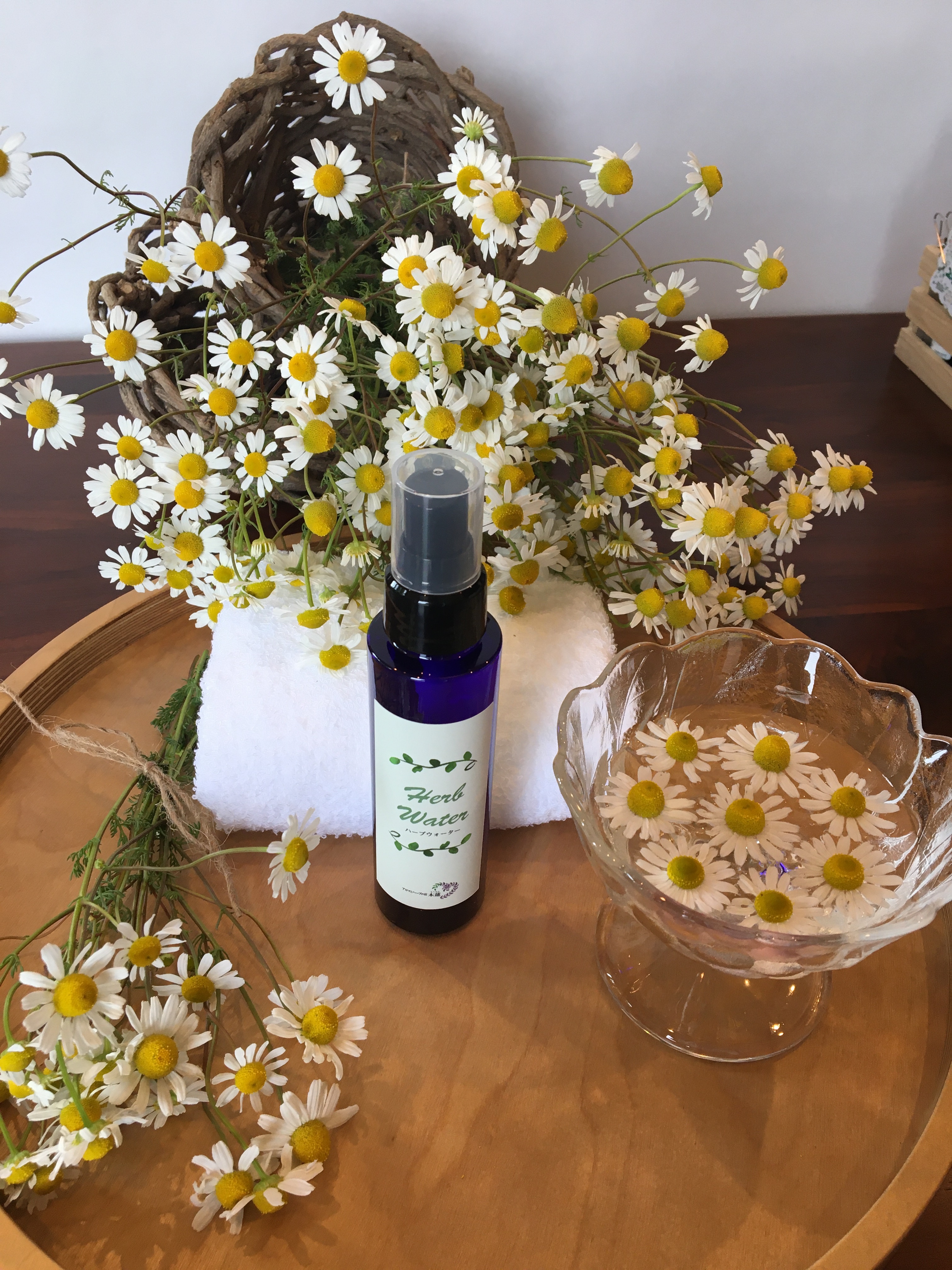 畑で育てたカモミール ハーブウォーター アロマとハーブの店木蓮