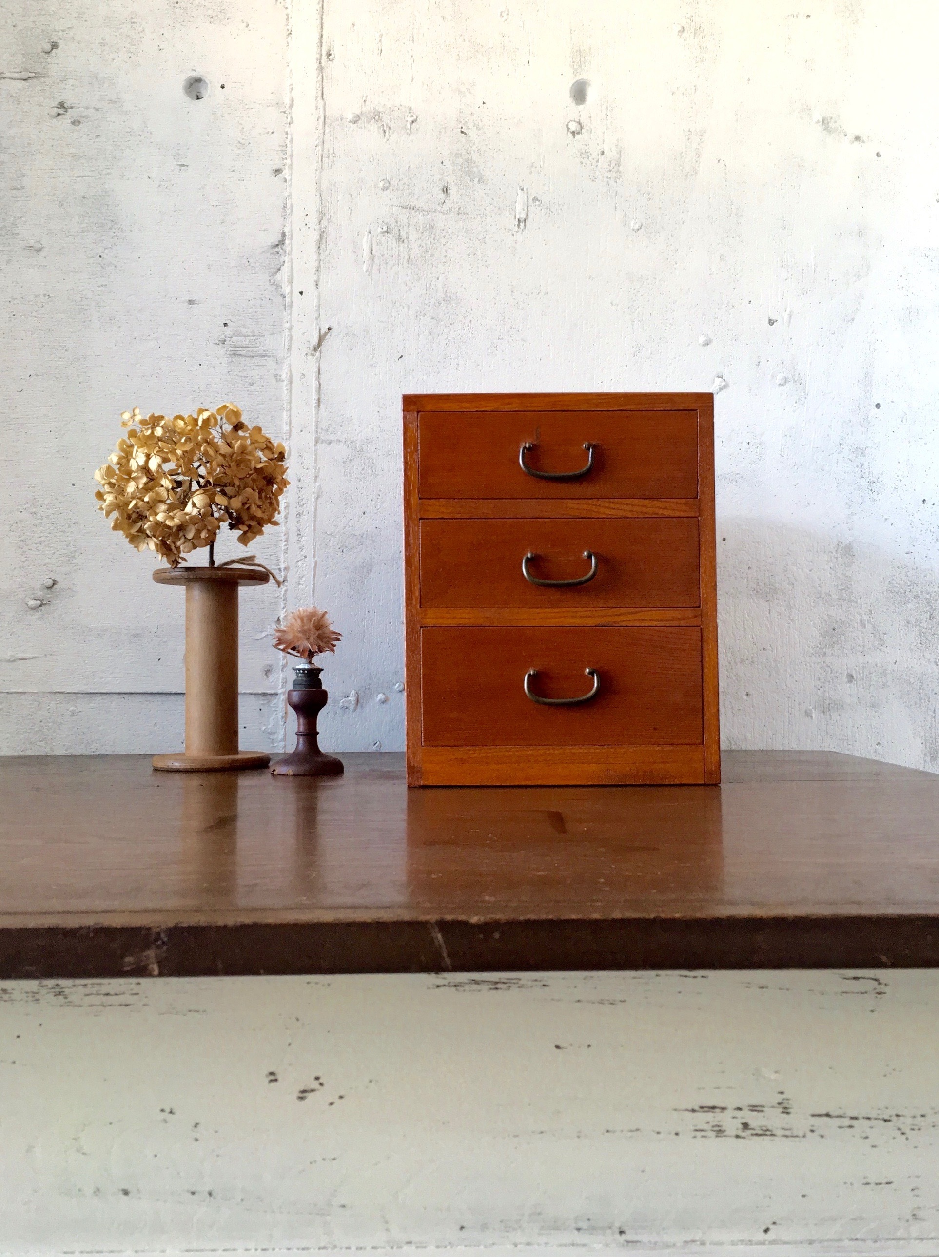 木味の小引き出し3段 古家具 Giraffes Craft