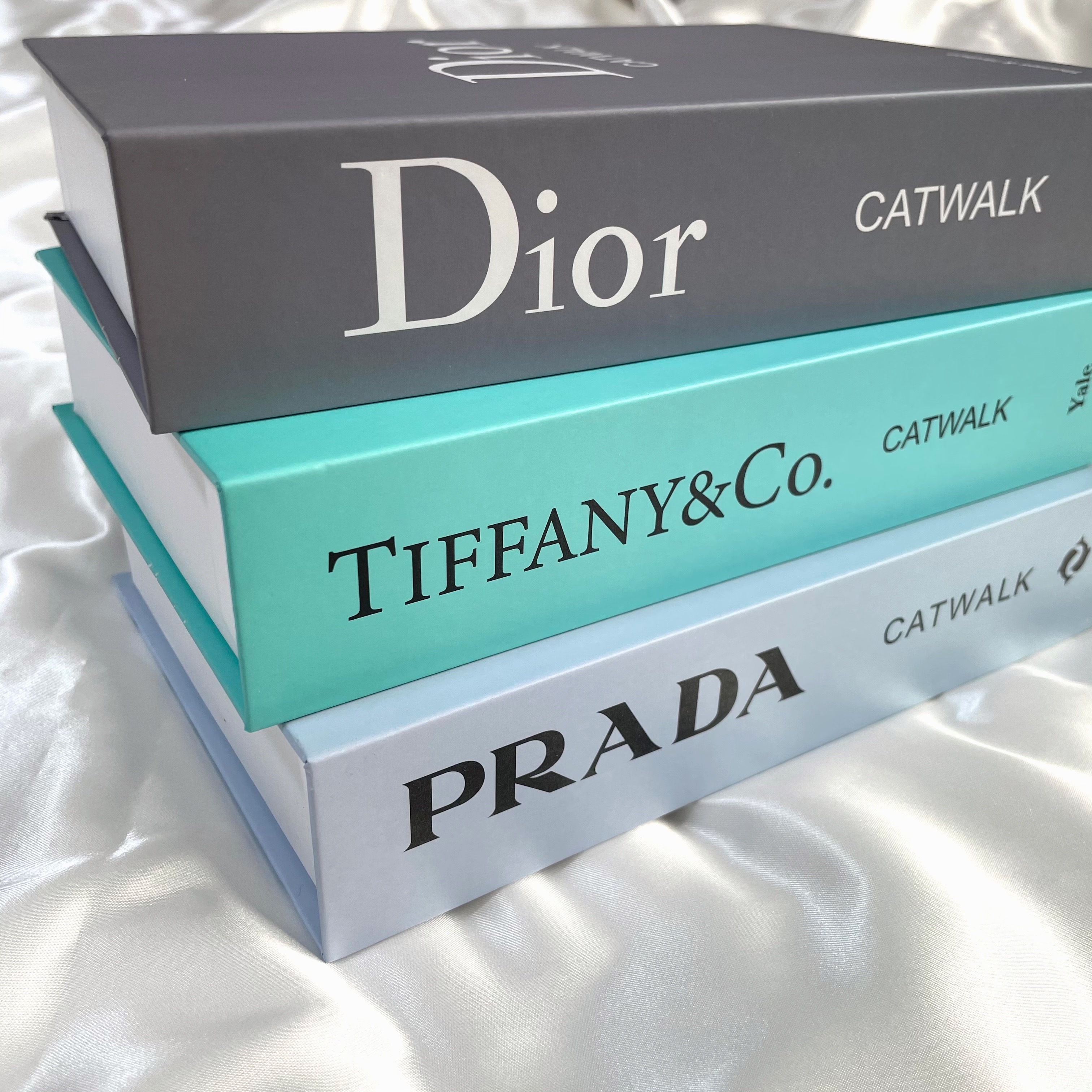 即納あり Openできるブランドブック インテリア ダミーブック フェイクブック Interior Book３ Charm Avenir