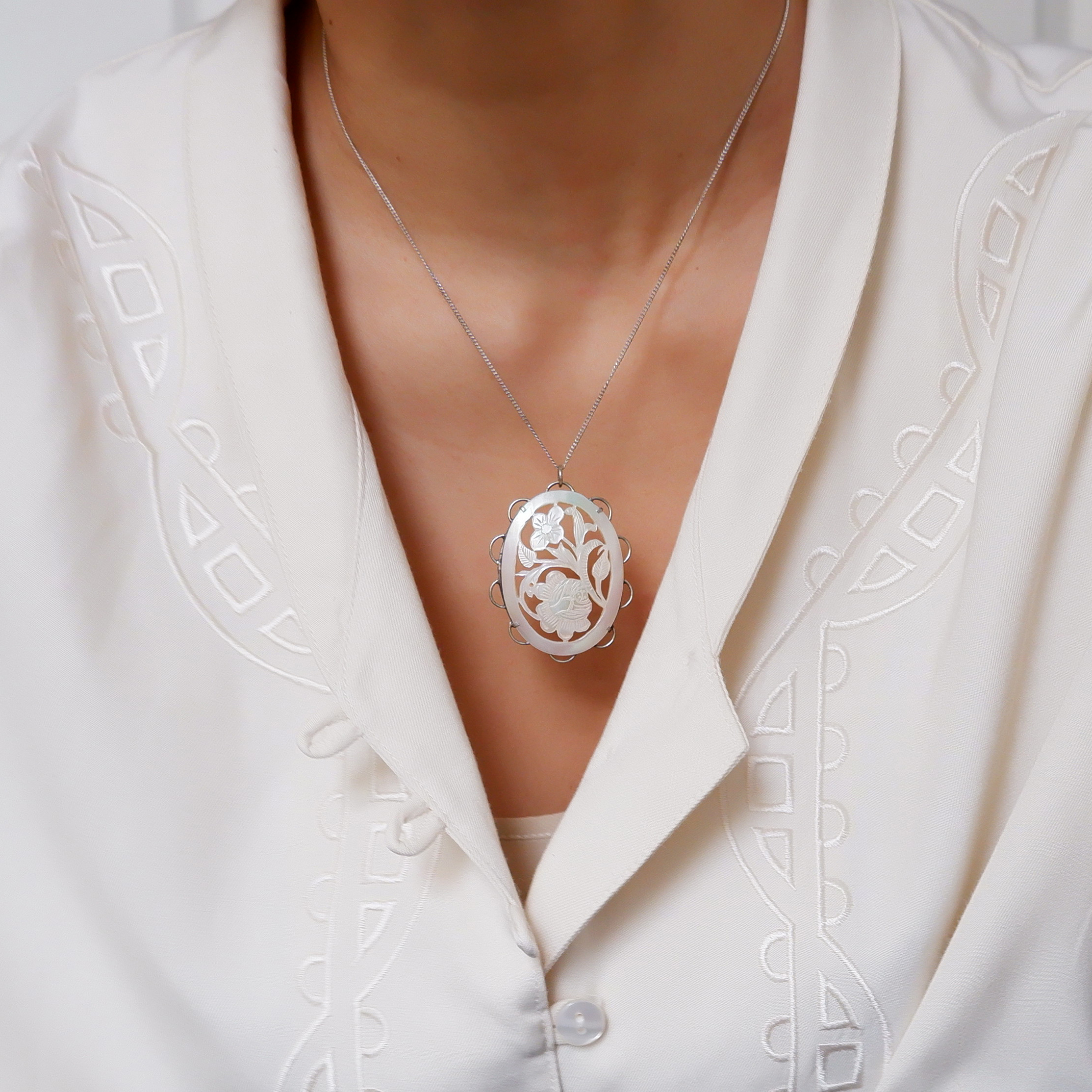 貝細工の草花 ペンダントネックレス Fur 33 Past Things